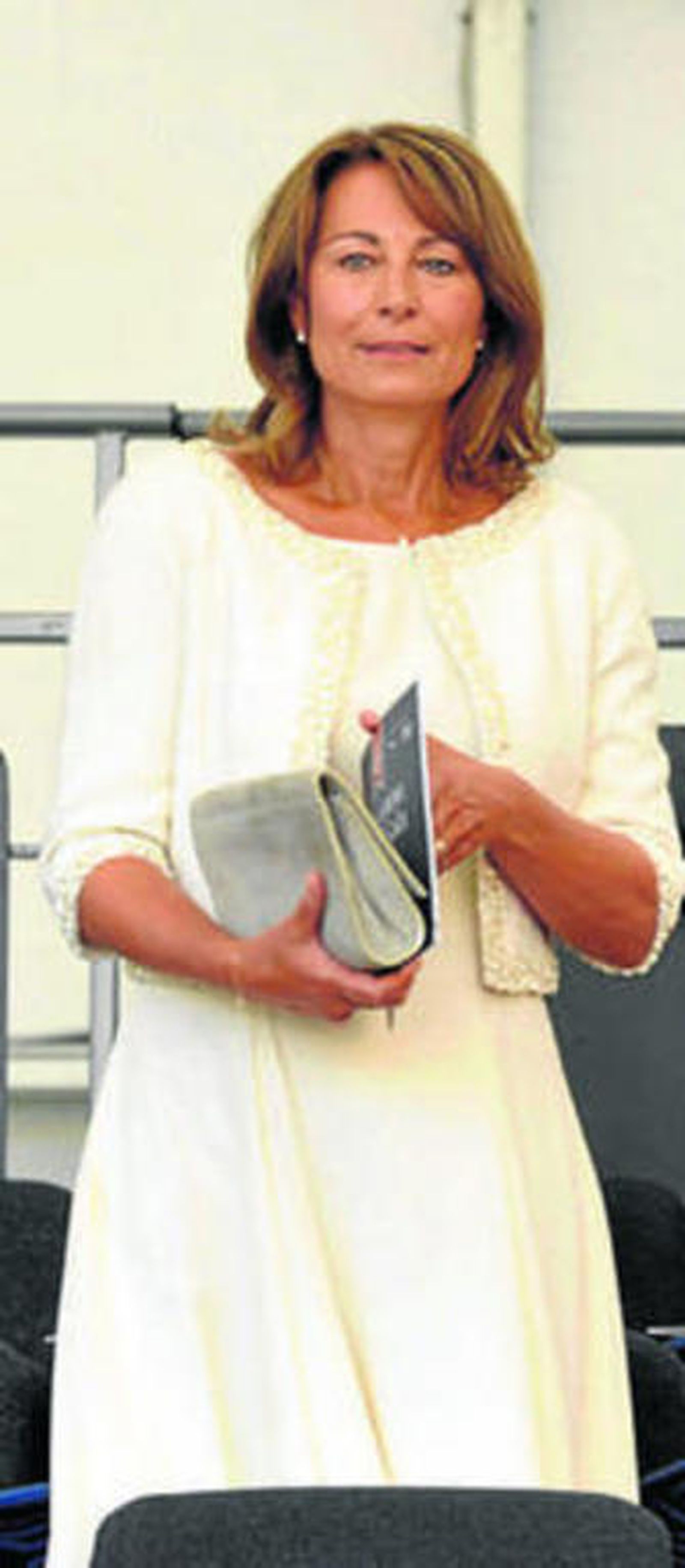 Catherine Zeta-Jones reaparece más delgada