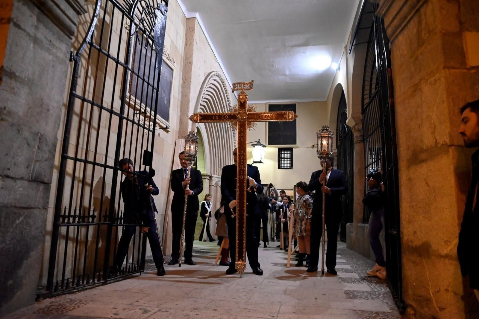 El traslado de la Sentencia de Córdoba a su nueva casa de hermandad, en imágenes