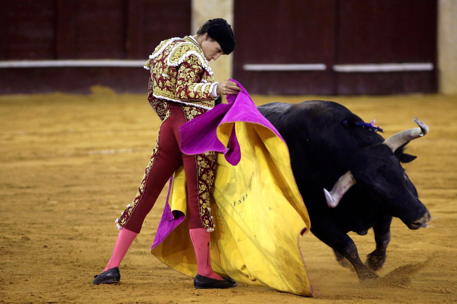 López Simón fue el triunfador numérico de la corrida al cortar una oreja de cada toro, aunque su petición fue algo benévola por parte de la afición malagueña.