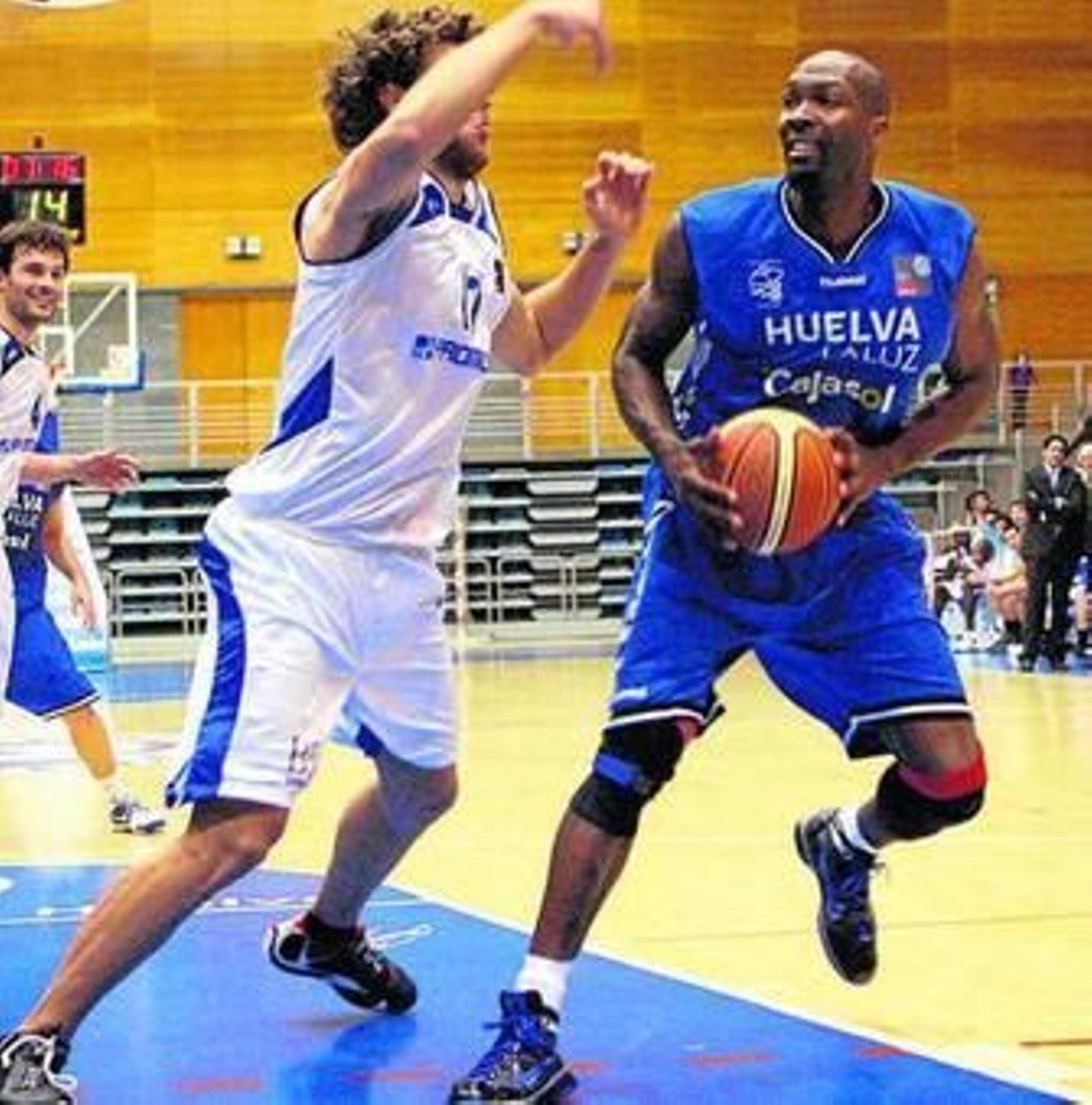 Miller, en acción durante el partido del pasado viernes ante Tíjola.