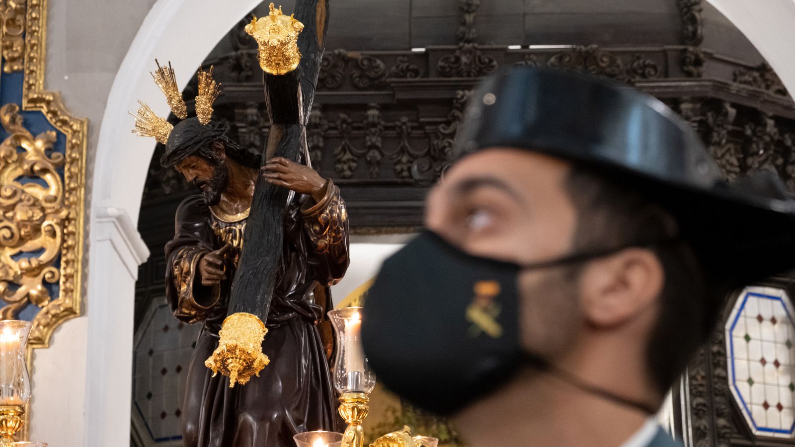 El vía crucis extraordinario de la Candelaria, en imágenes