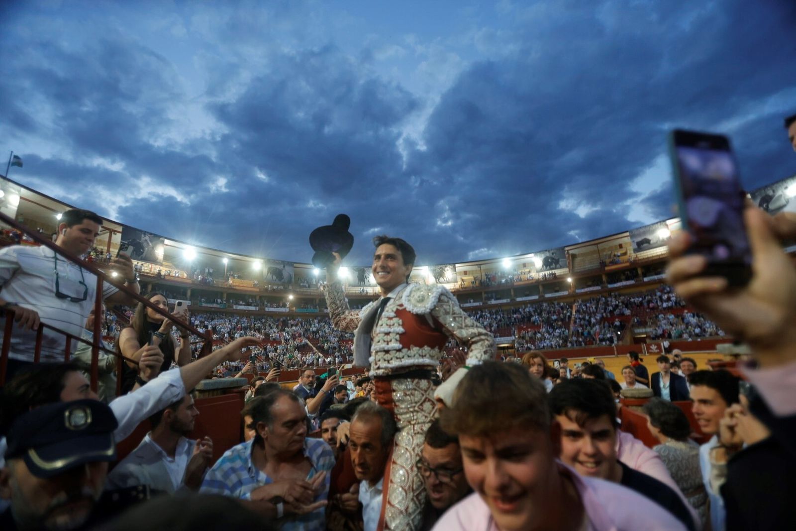 Las mejores fotos de la corrida de Morante, Ortega y Roca Rey en la Feria Taurina de Córdoba
