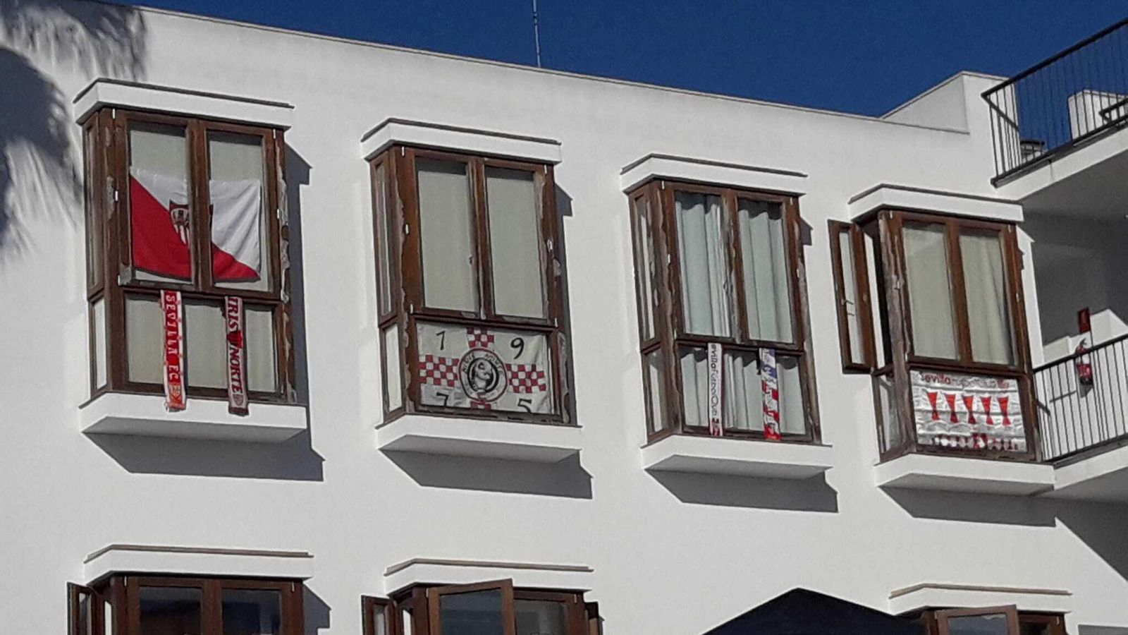 Balcones muy sevillistas en Sanlúcar de Barrameda.