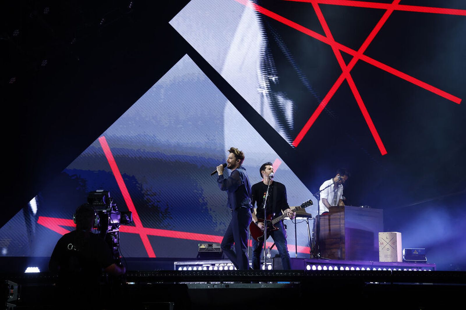 El histórico concierto de Manuel Carrasco en Sevilla, en imágenes