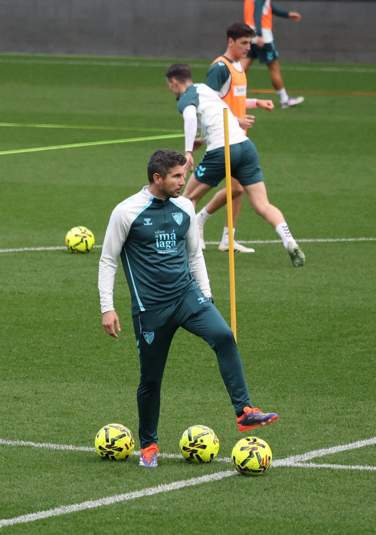 Búscate en las fotos del entrenamiento del Málaga CF en La Rosaleda