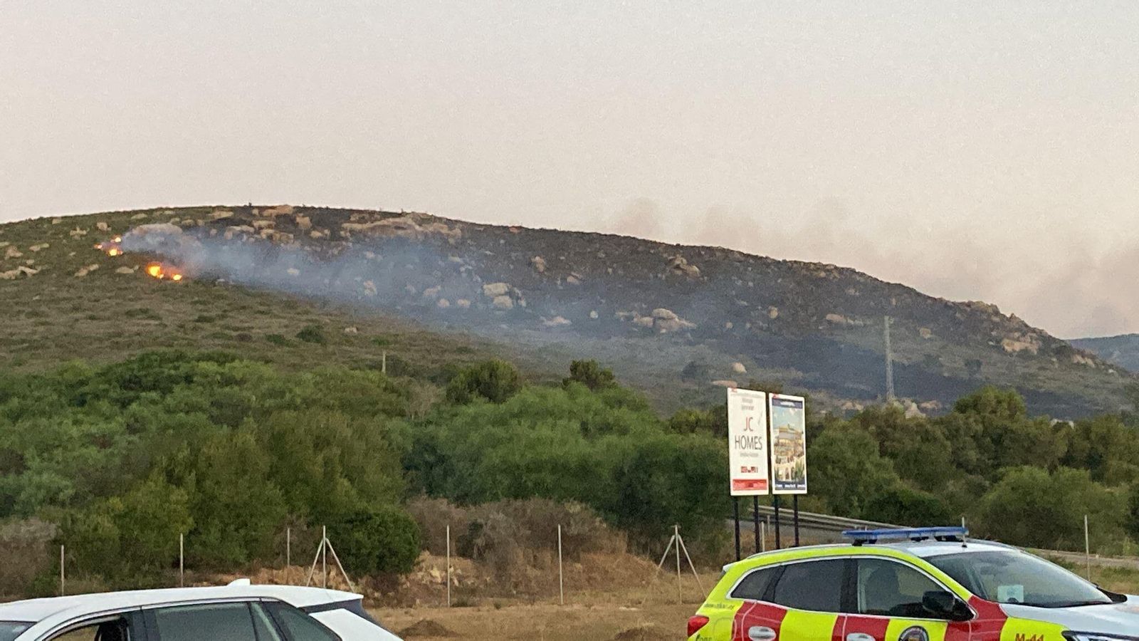 Imagen del inicio del incendio este martes en la Sierra del Arca