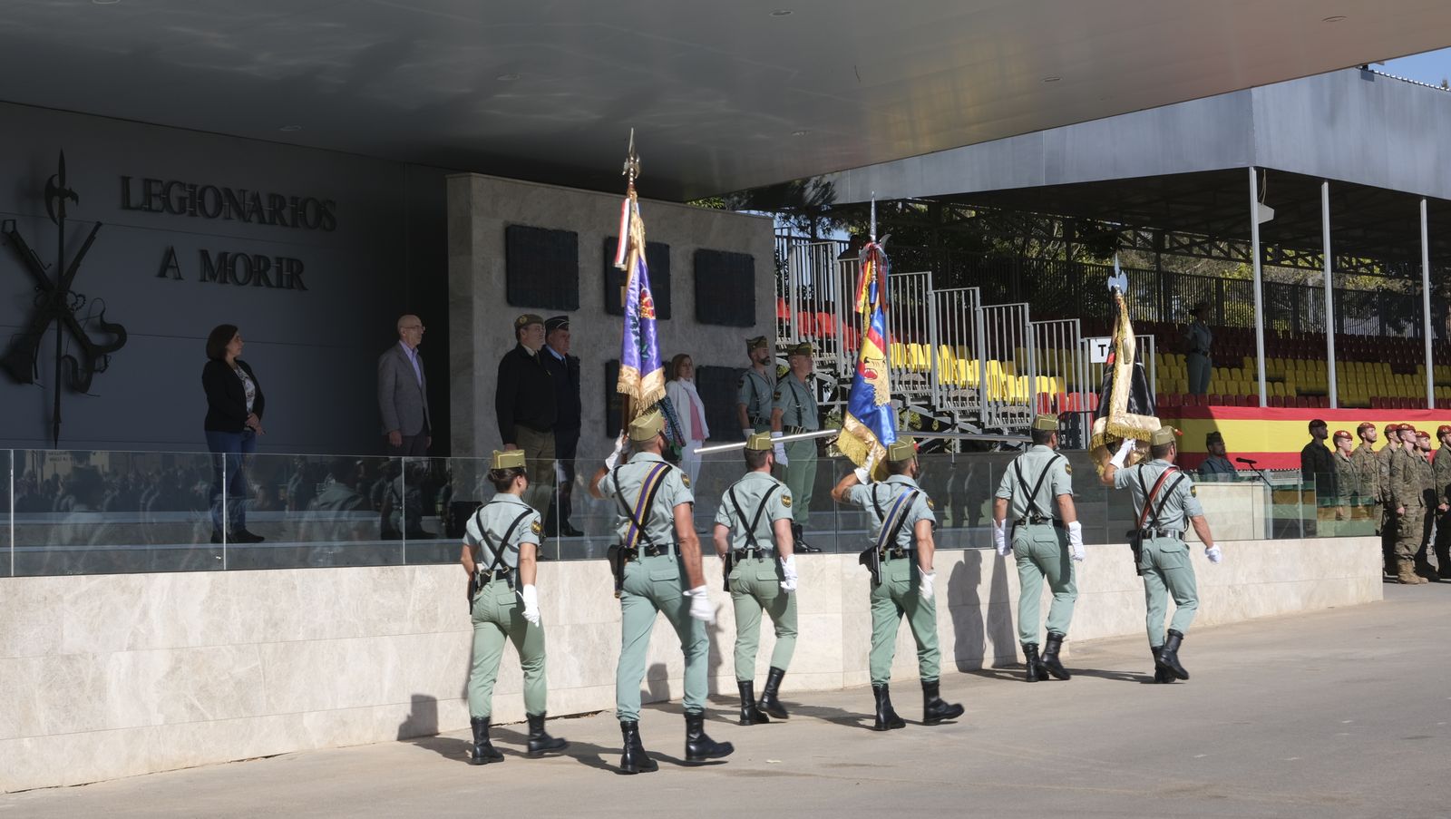 Imágenes de la visita de la Ministra de Defensa Margarita Robles a la Brigada Alfonso XIII de La Legión
