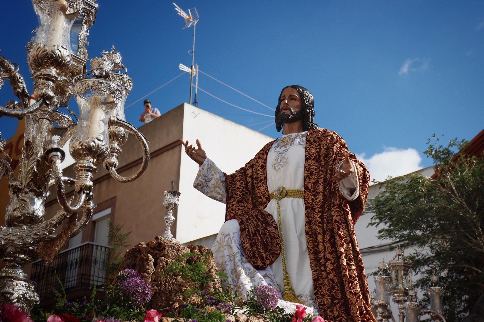 Imágenes de la salida de La oración en El Huerto en la Semana Santa de Chiclana 2025