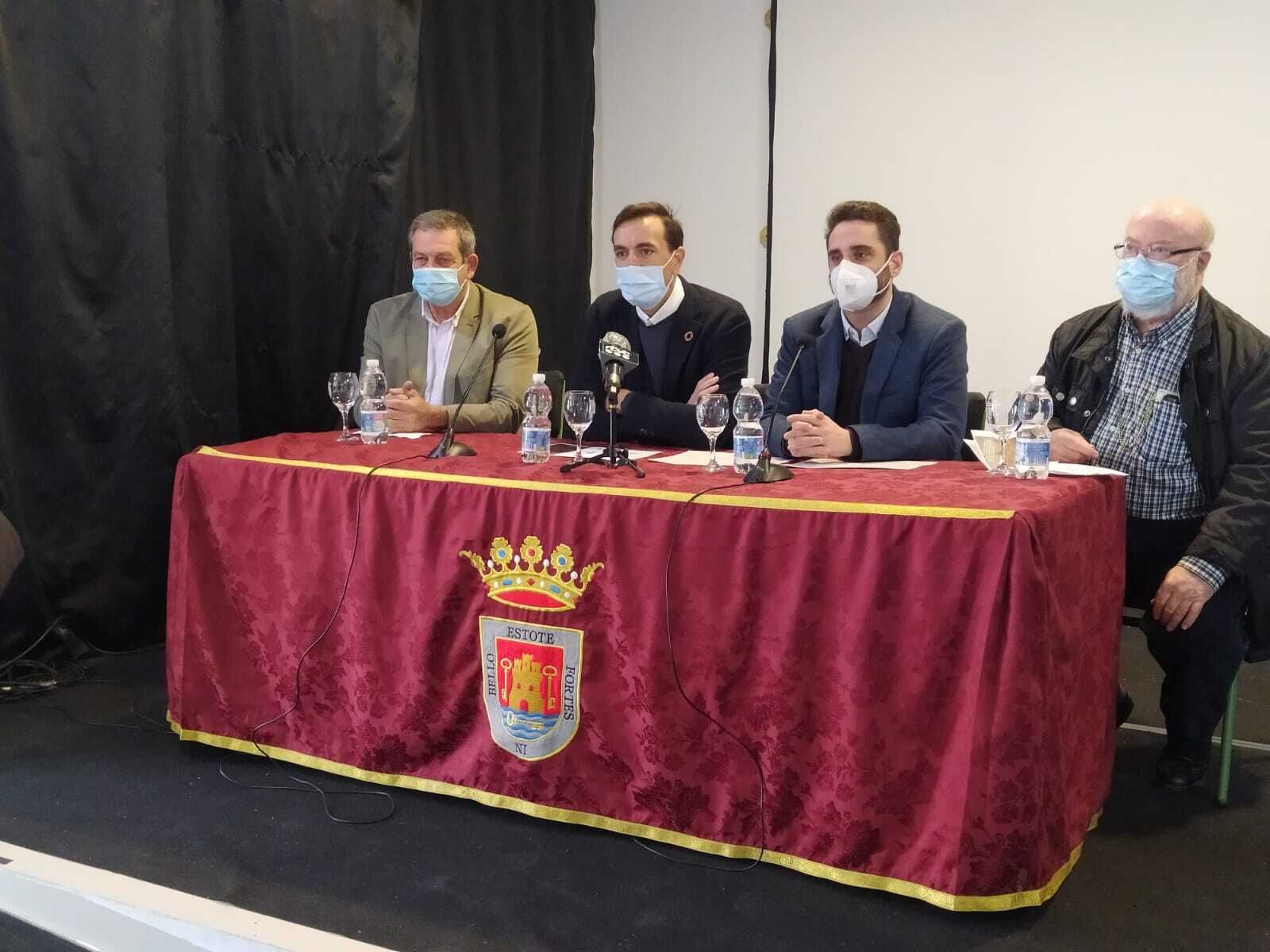 Briones, Ruiz, Perea y Gómez de Avellaneda, en la presentación de las jornadas.