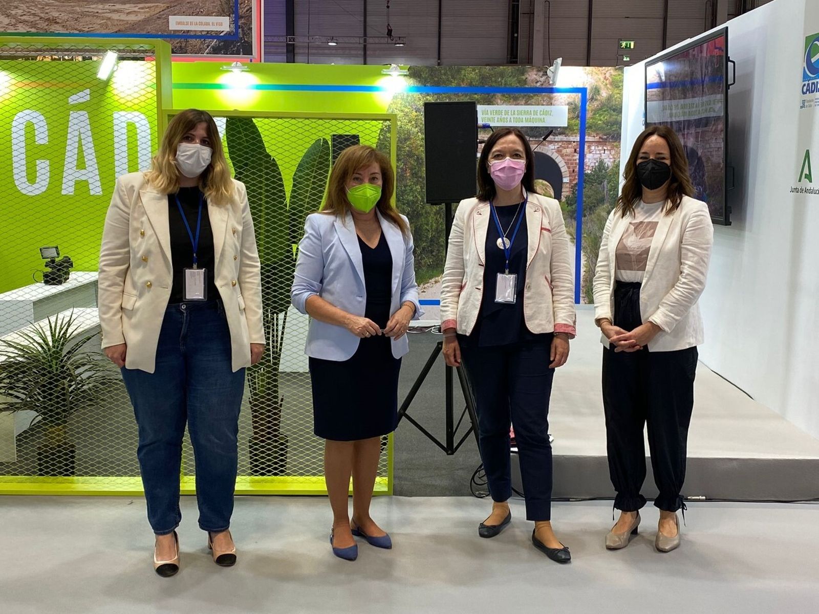 Isabel Gallardo, en su reunión con las representantes de ACEVIN.
