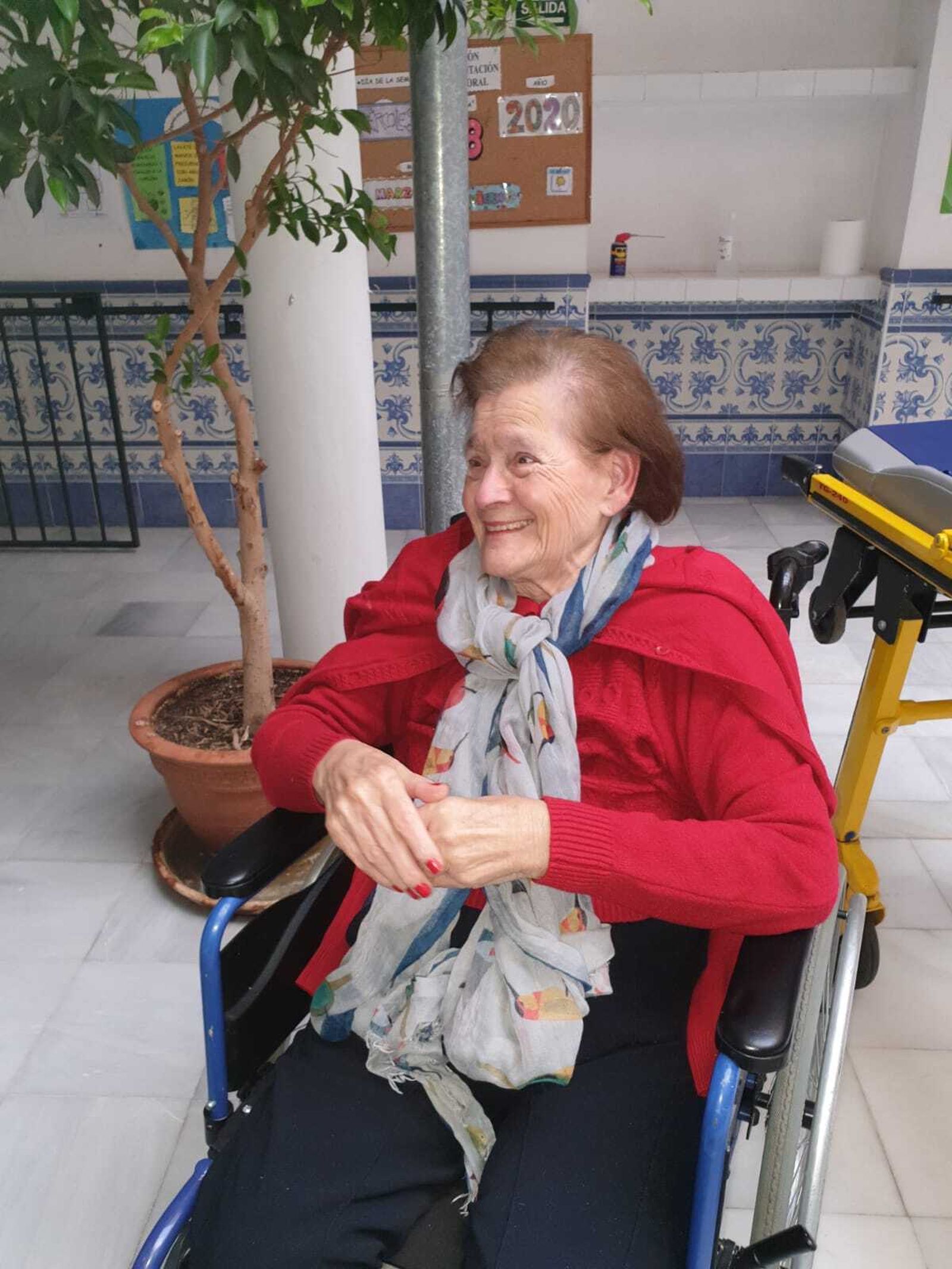 Ángeles Navajas, contagiada en la residencia de mayores San Pedro Nolasco en el Viso del Alcor,  día que abandonó el hotel.