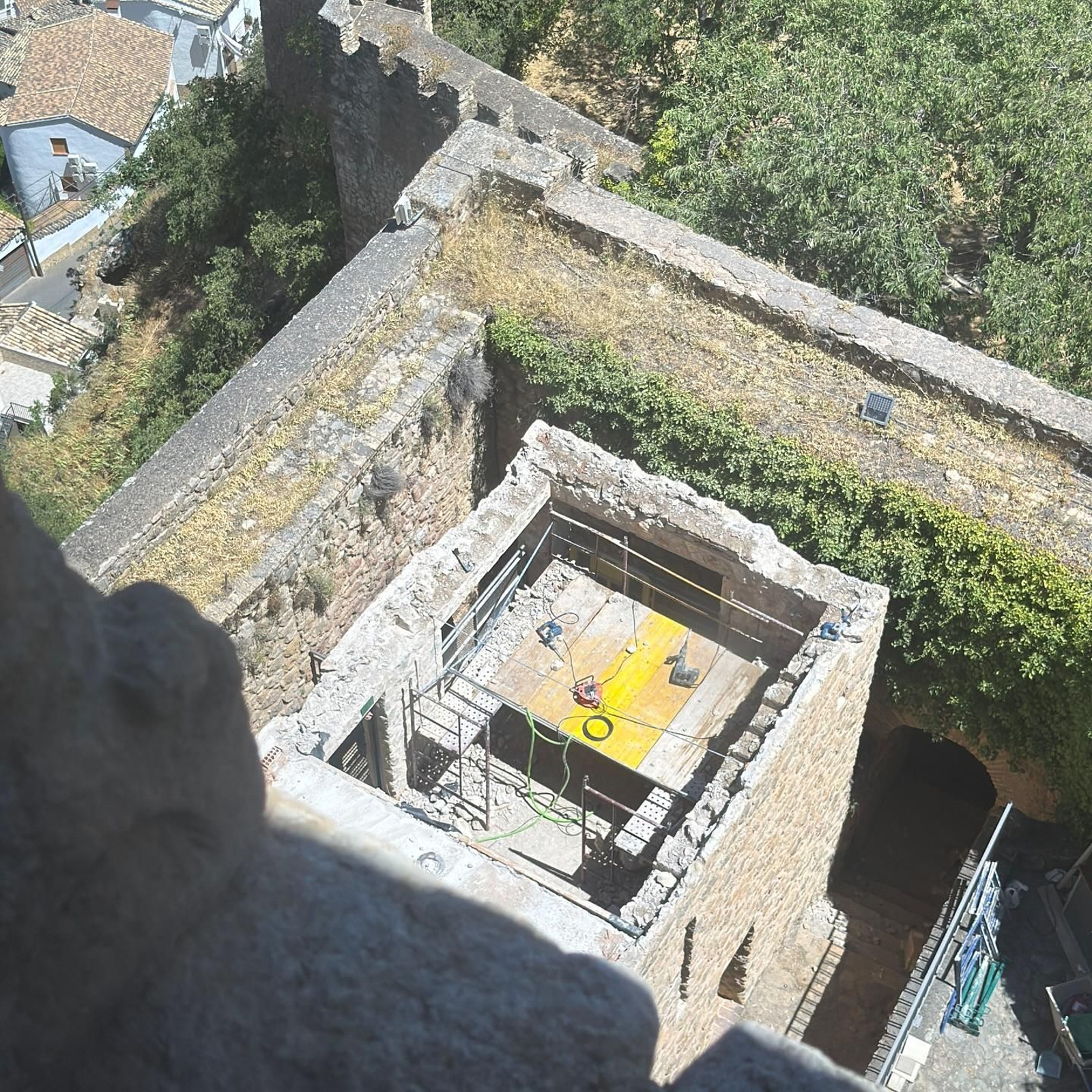 Comienzan las obras de rehabilitación del Castillo de la Yedra.