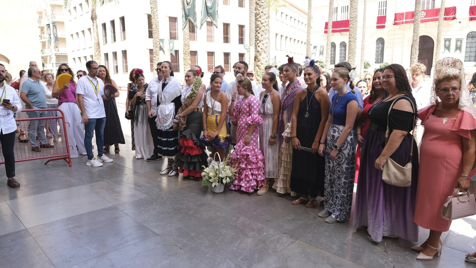 Ofrenda floral a la Virgen del Mar en la Feria de Almería 2024, en imágenes