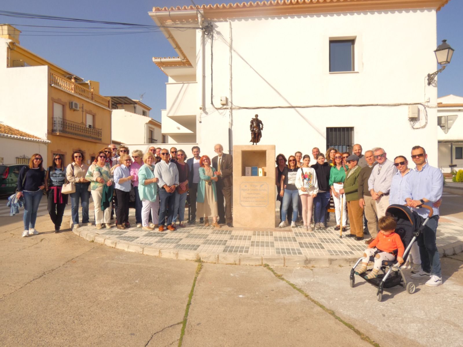 Inauguración de la estatua a Cervantes.
