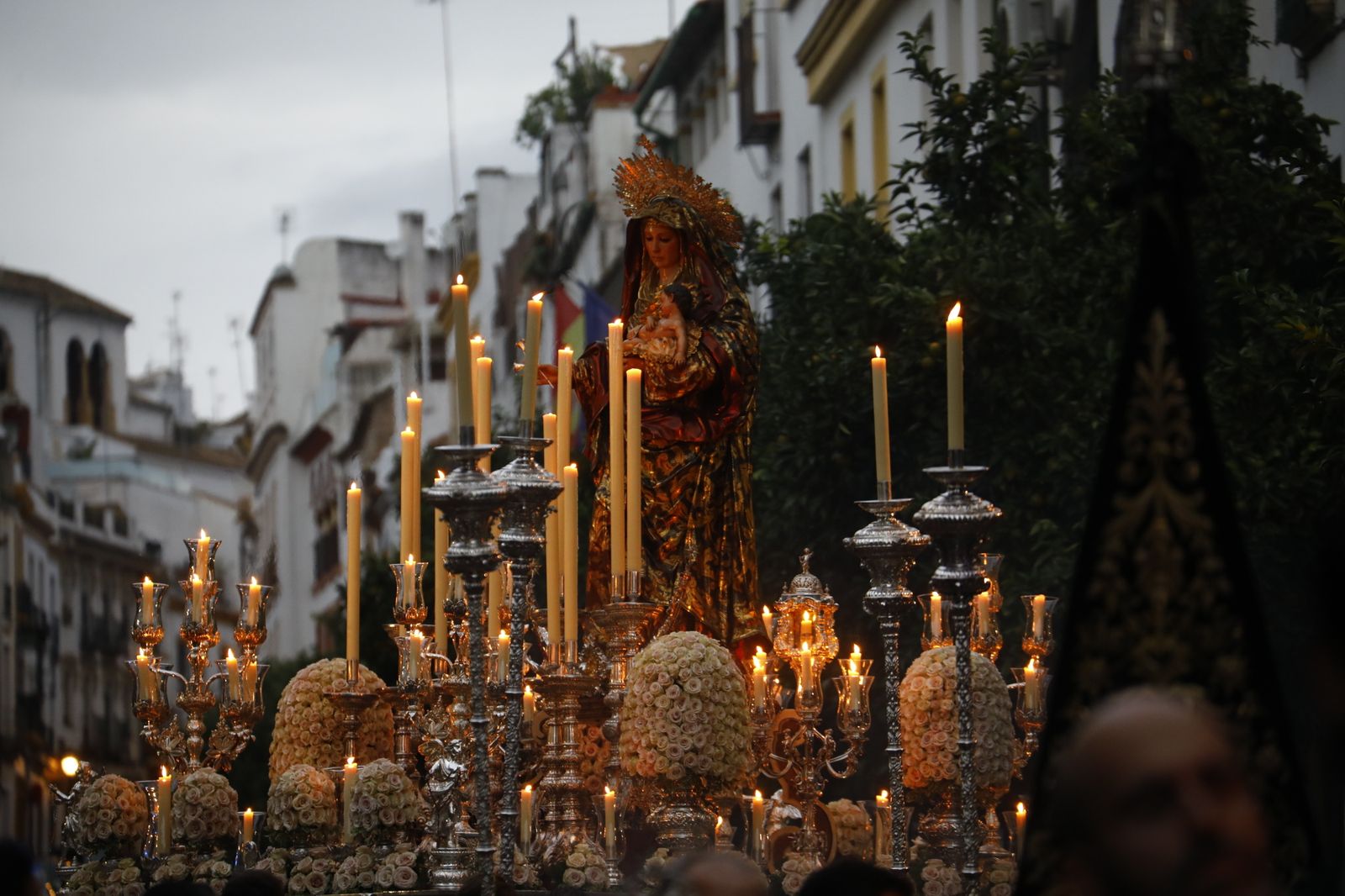 La procesión de la Virgen del Amparo de Córdoba, en imágenes