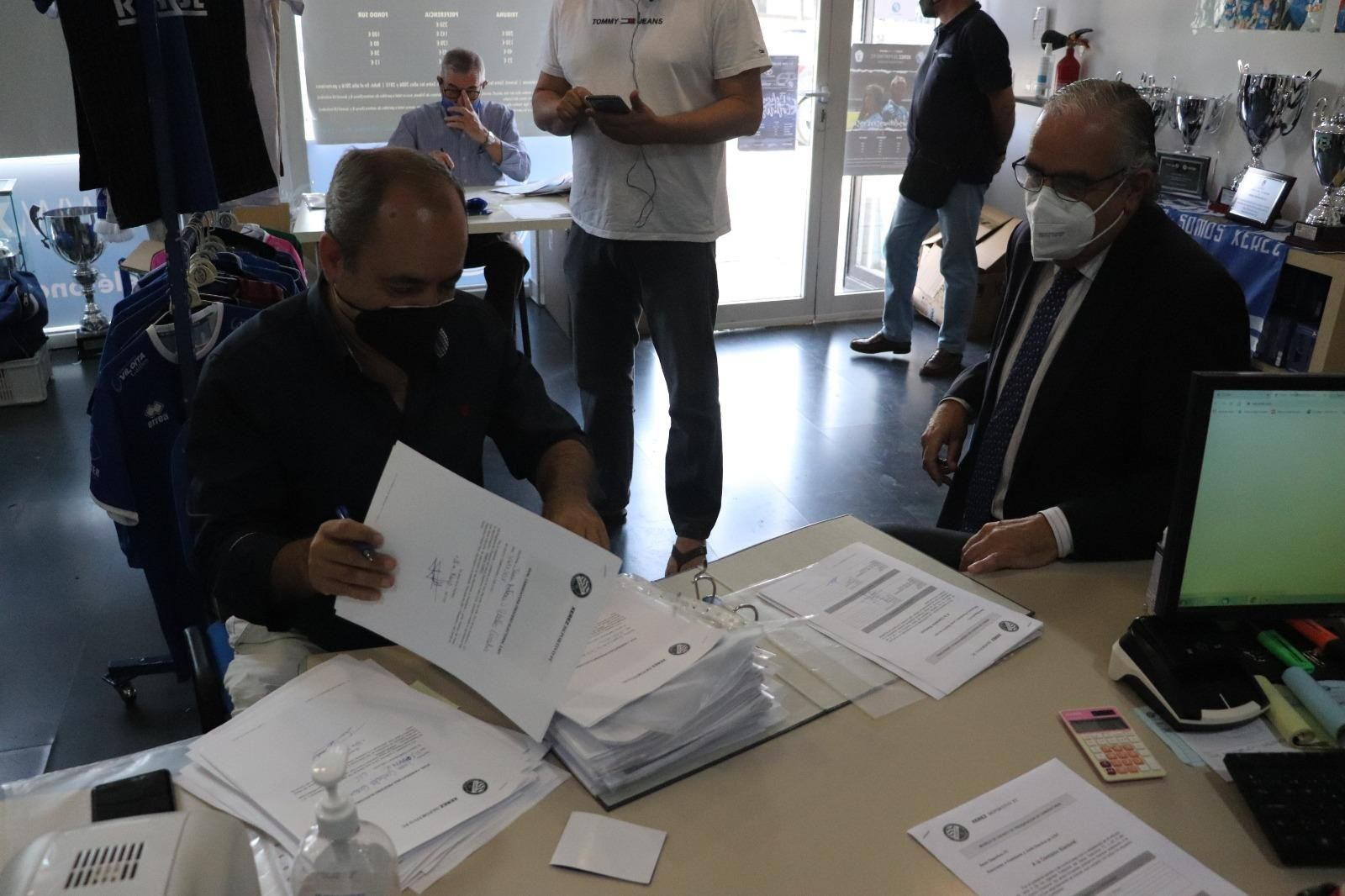 'VamosXerez' ya ha presentado su candidatura de forma oficial a la presidencia del Xerez DFC.