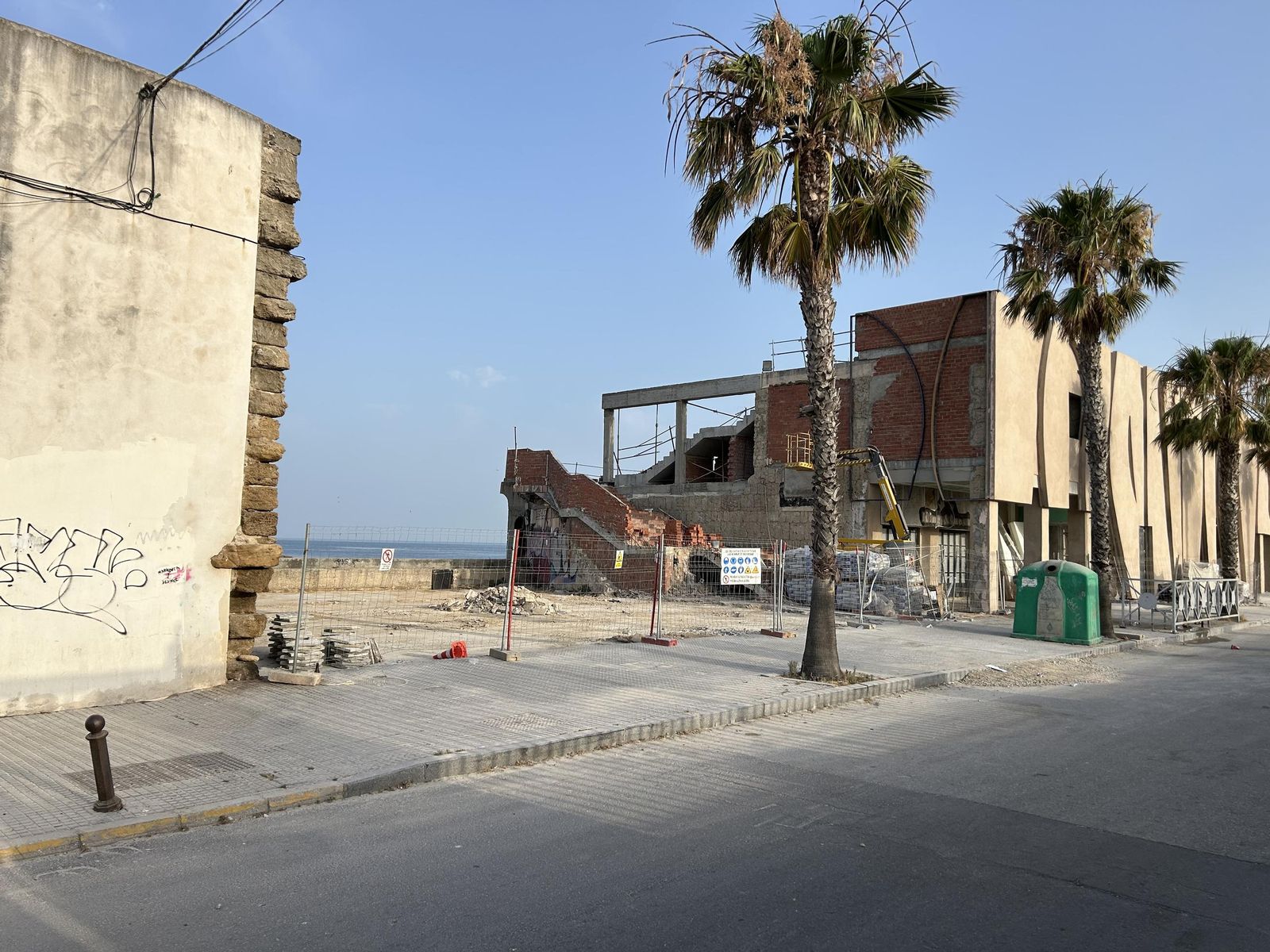 Ahora alguien pedirá que echen arena a la playa