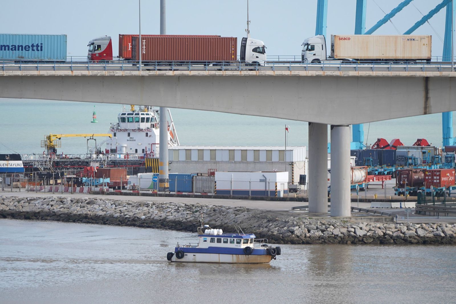 Una mañana en el paseo de la cornisa en Algeciras