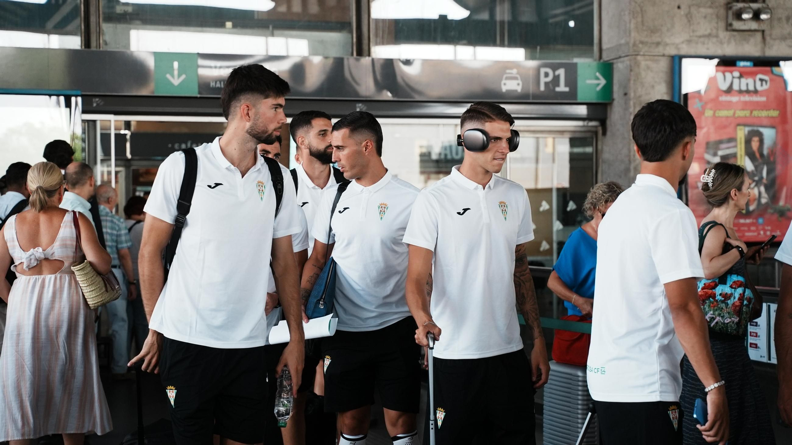 El Córdoba CF pone rumbo a su 'stage' en Oliva