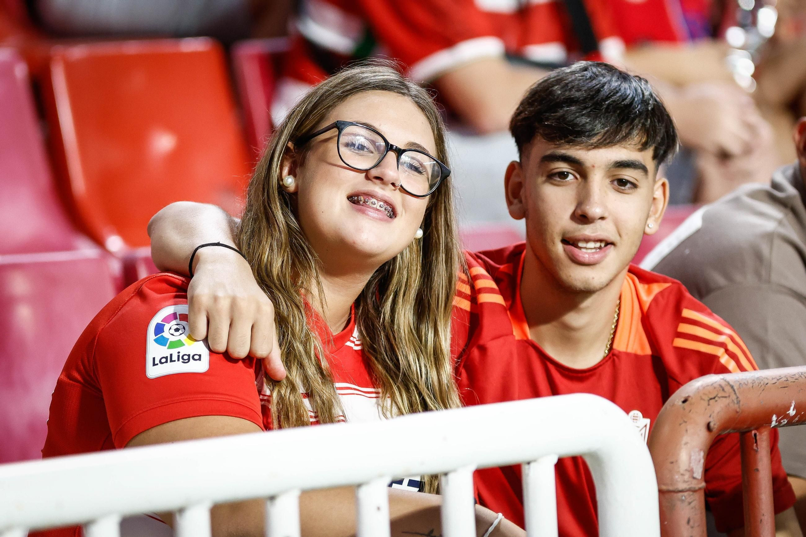 Encuéntrate en la grada de Los Cármenes en el Granada-Mirandés