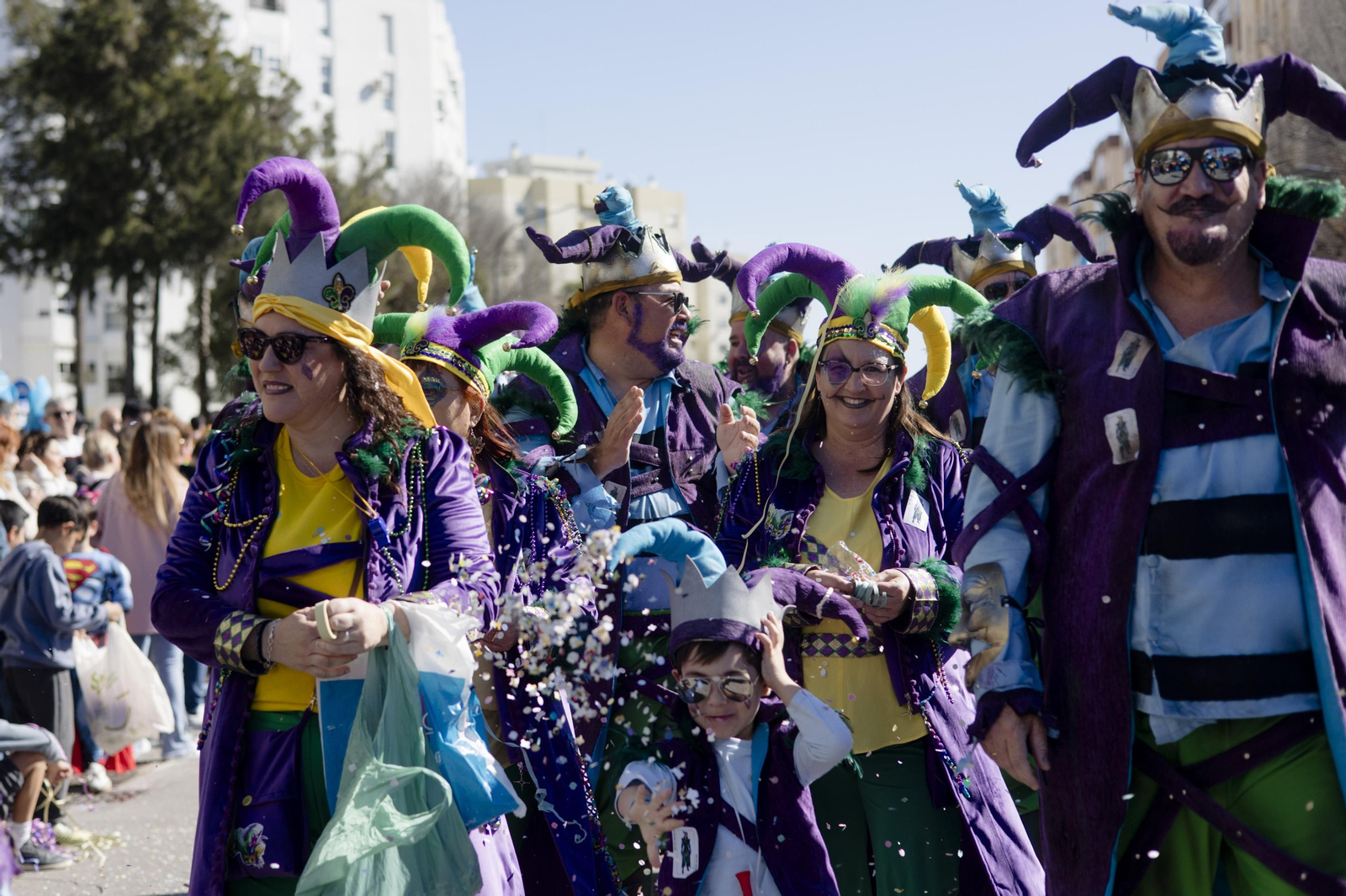 Búscate en las imágenes de la cabalgata de carnaval de San Fernando