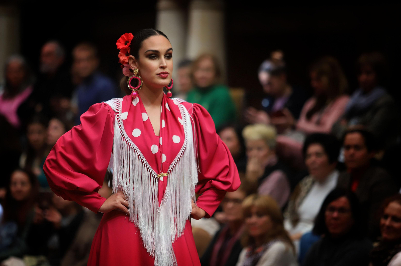 Huelva Flamenca 2023. Imágenes del desfile benéfico de El Ajolí a favor de Cruz Roja Española