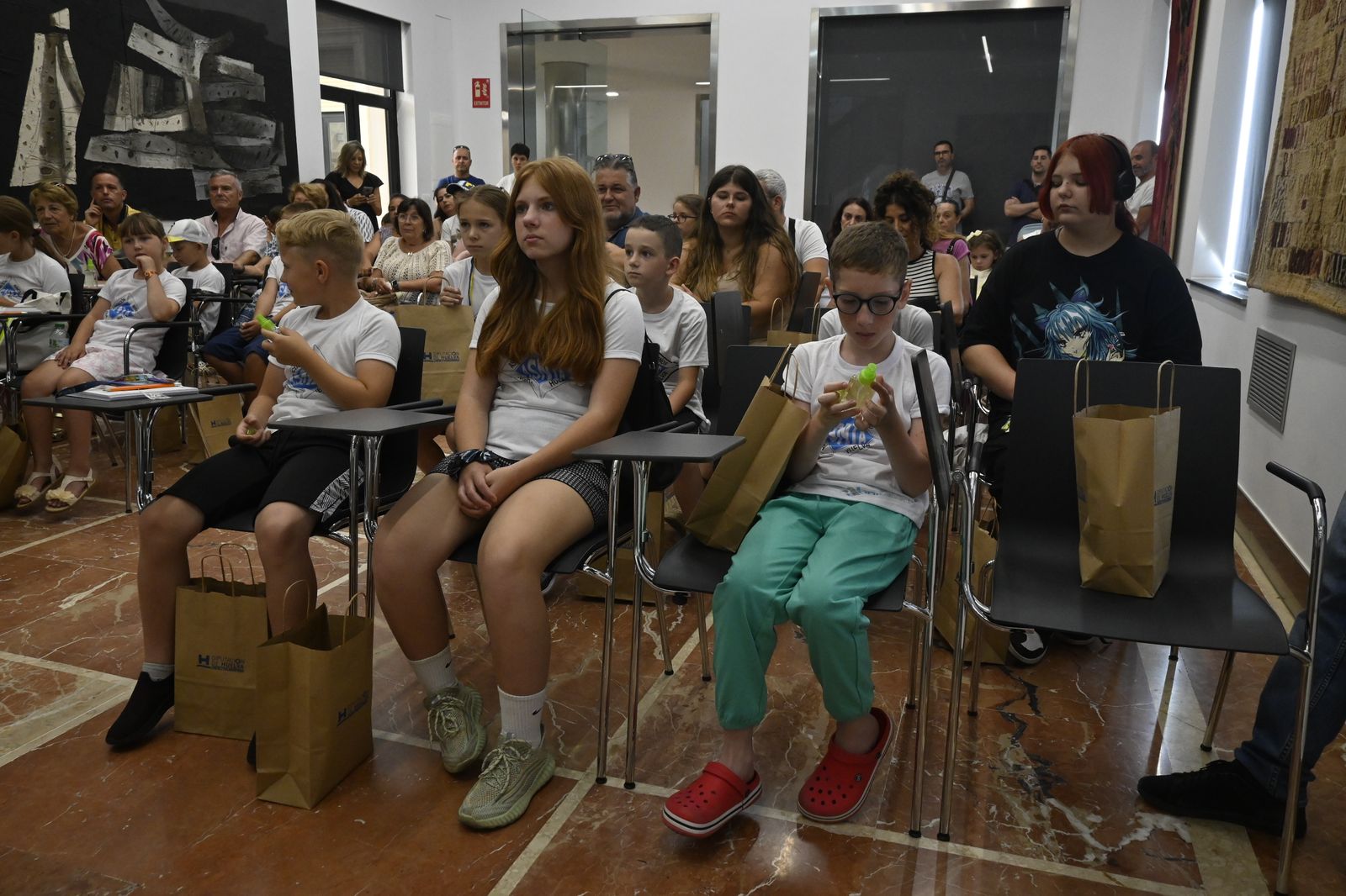 Menores ucranianos pasarán el verano en familias de acogida, en imágenes