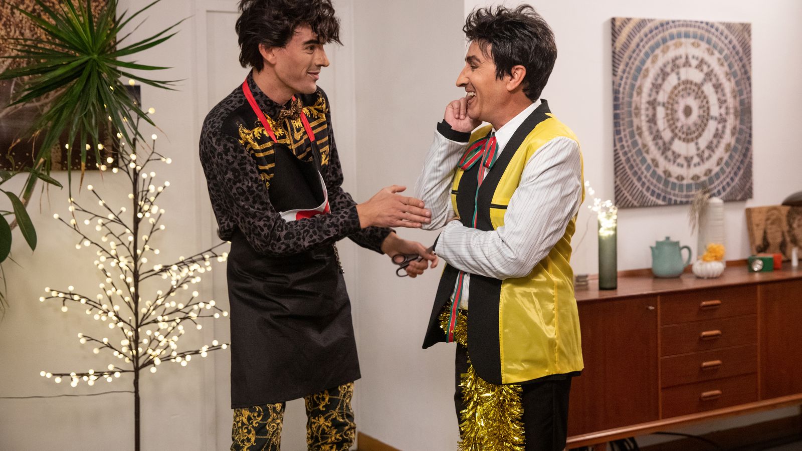 Los Javis, anfitriones del especial de 'Homo Zapping'.