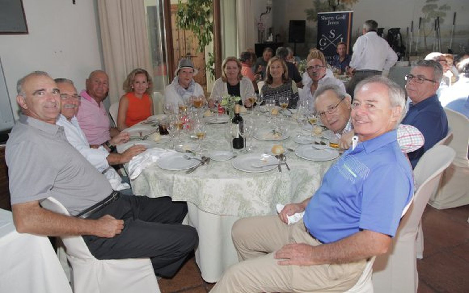 Santiago Bascuas, Antonio Lebrero, Nieves Barca, Margarita Pérez, Maite Martínez, Maribel Marcuello,  Luisa Pardo, Juan Carlos Rodríguez, Luis Escobar, Joaquín Nieto y Víctor Cortezo.

Foto: Ignacio Casas de Ciria