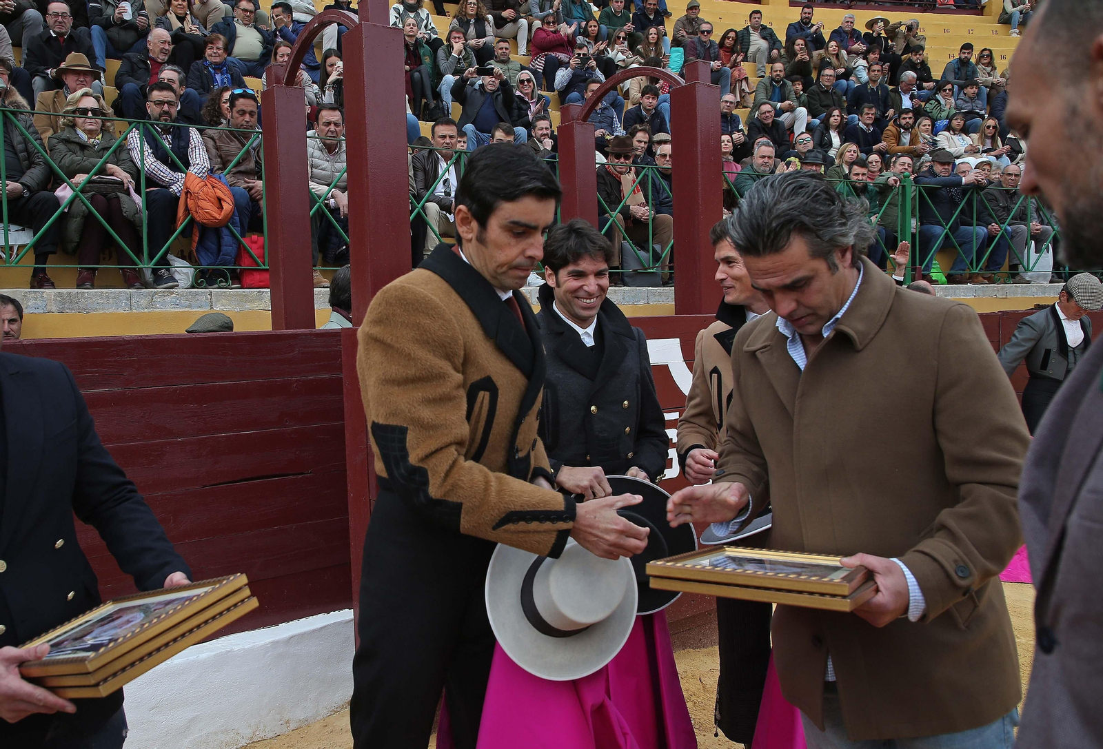 Fotos del festival taurino benéfico en La Línea