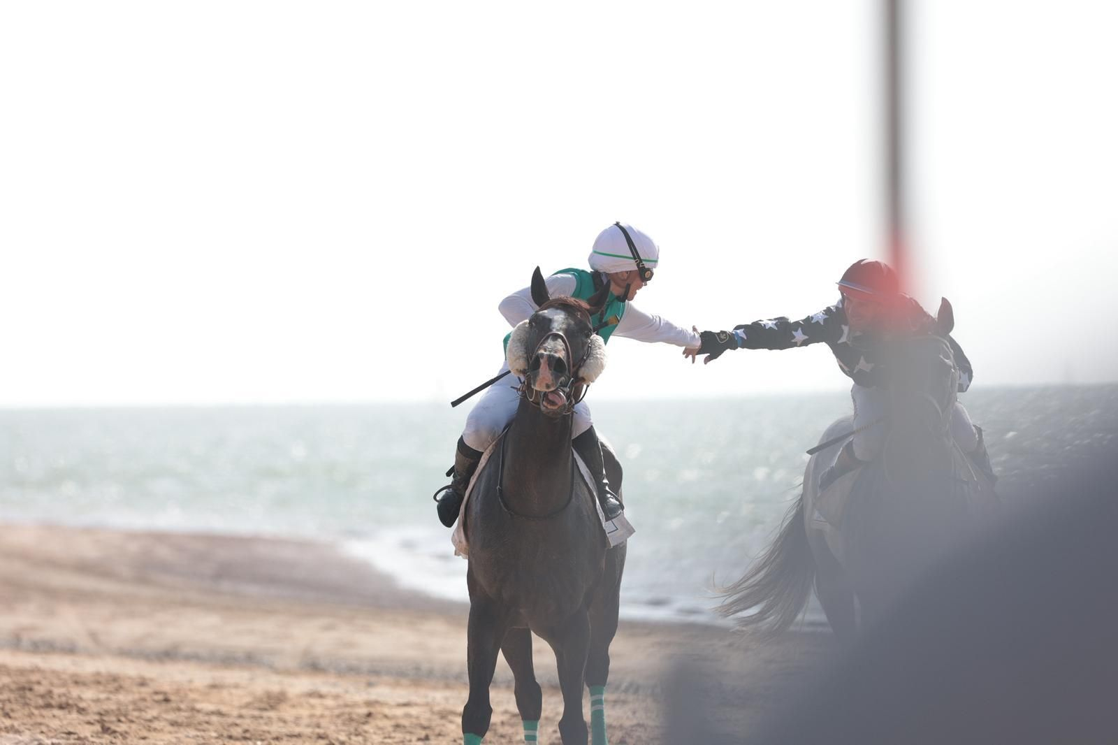Imágenes de la última jornada del primer ciclo de las Carreras de Caballos de Sanlúcar 2025