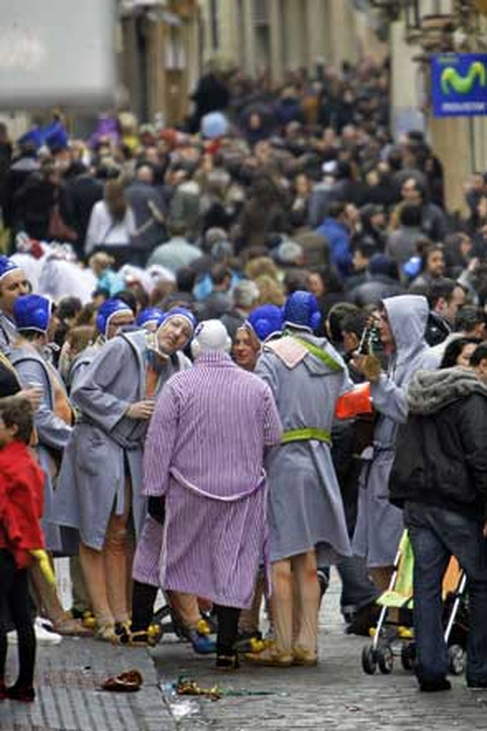 Gaditanos y foráneos tomaron las calles del centro en el primer fin de semana de Carnaval

Foto: Julio Gonzalez