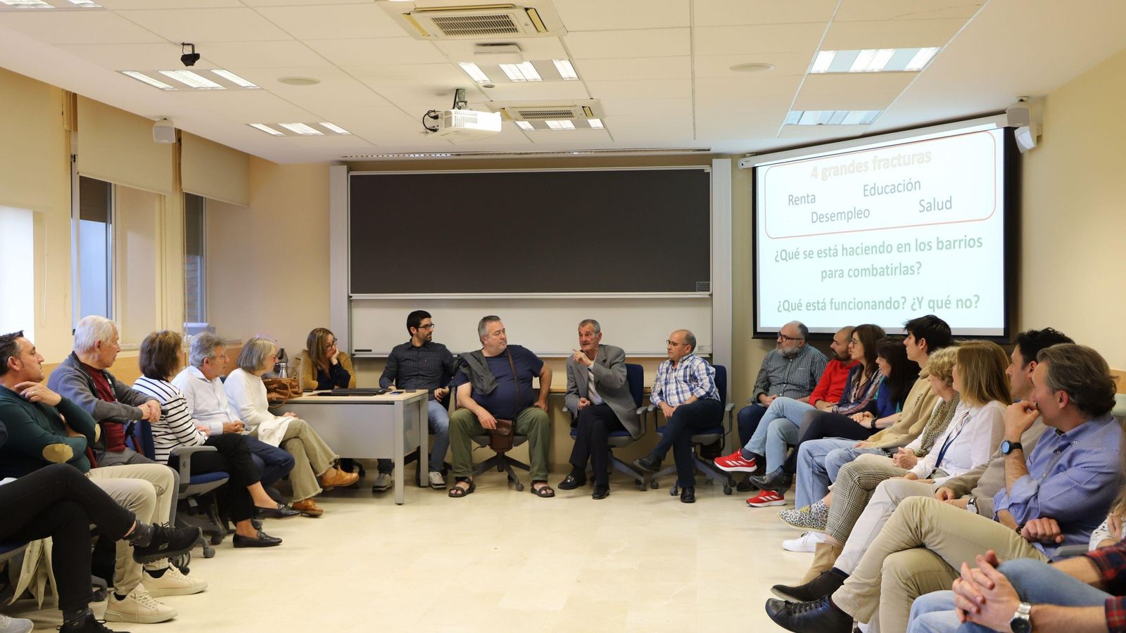 Coloquio posterior a la presentación del informe.