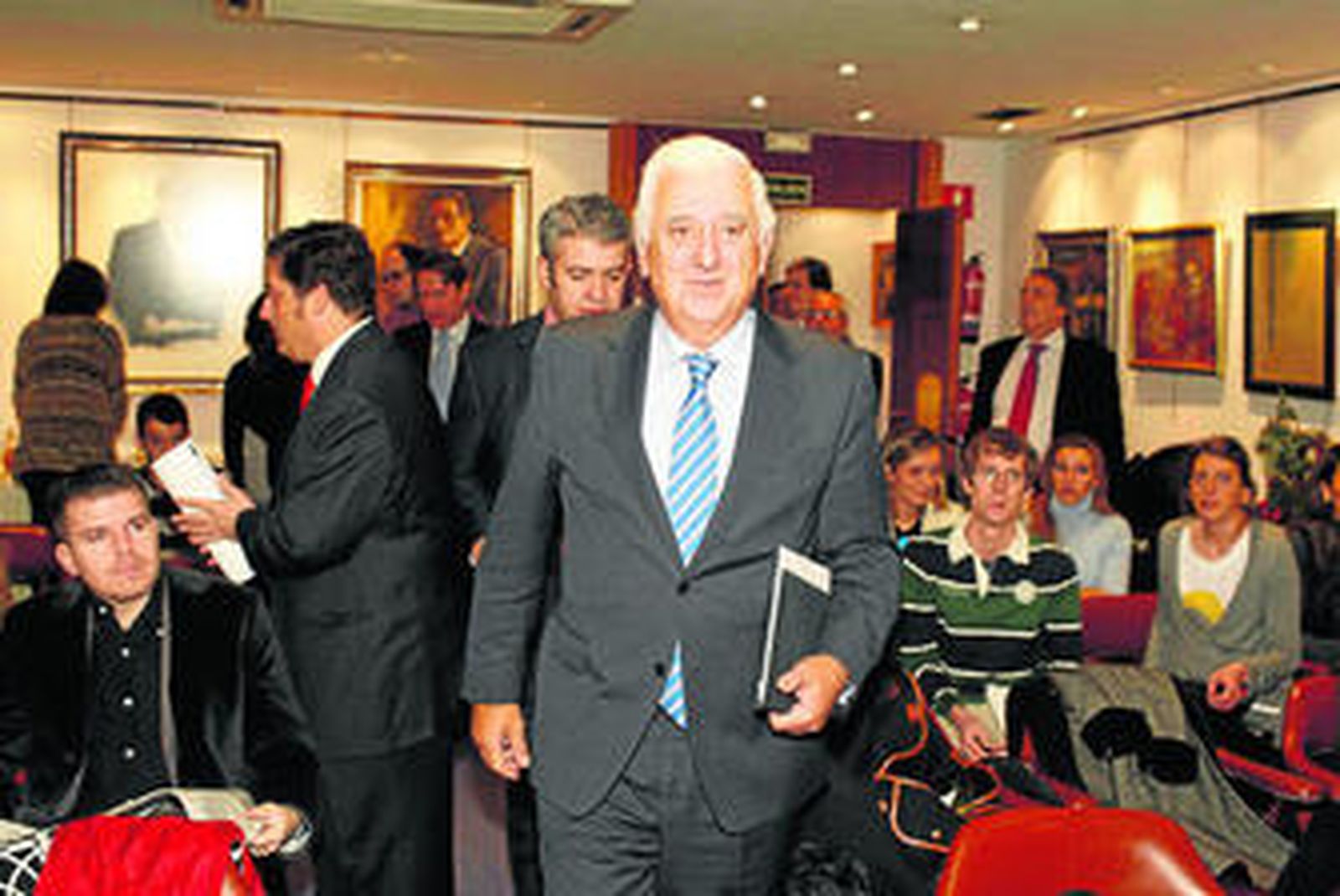 Herrero, ayer, en la sede de la Asociación de Periodistas Económicos (APIE) de Madrid.