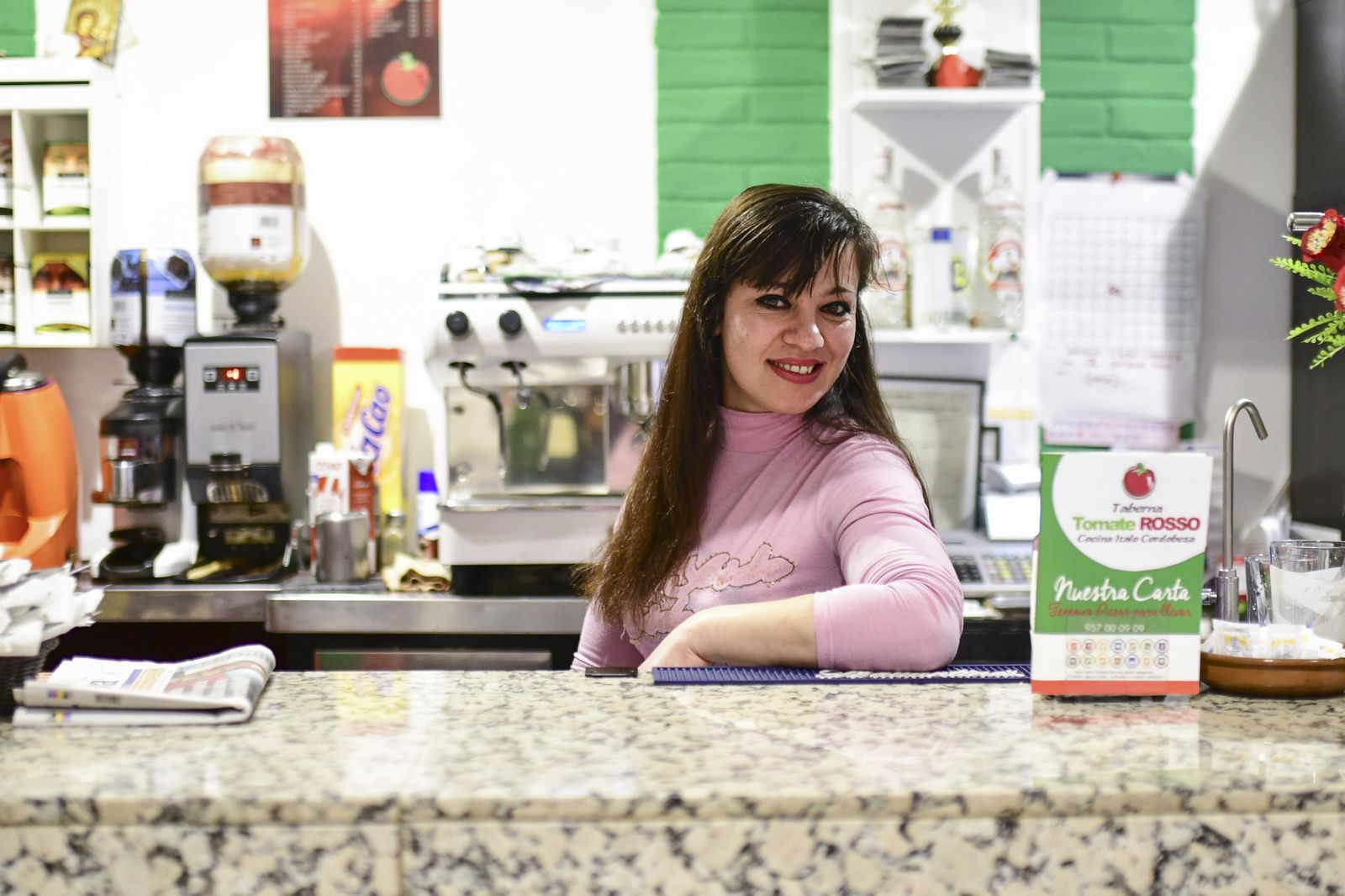 Adina Vesel, encargada de que las recetas italianas sepan tan bien en la taberna Tomate Rosso.