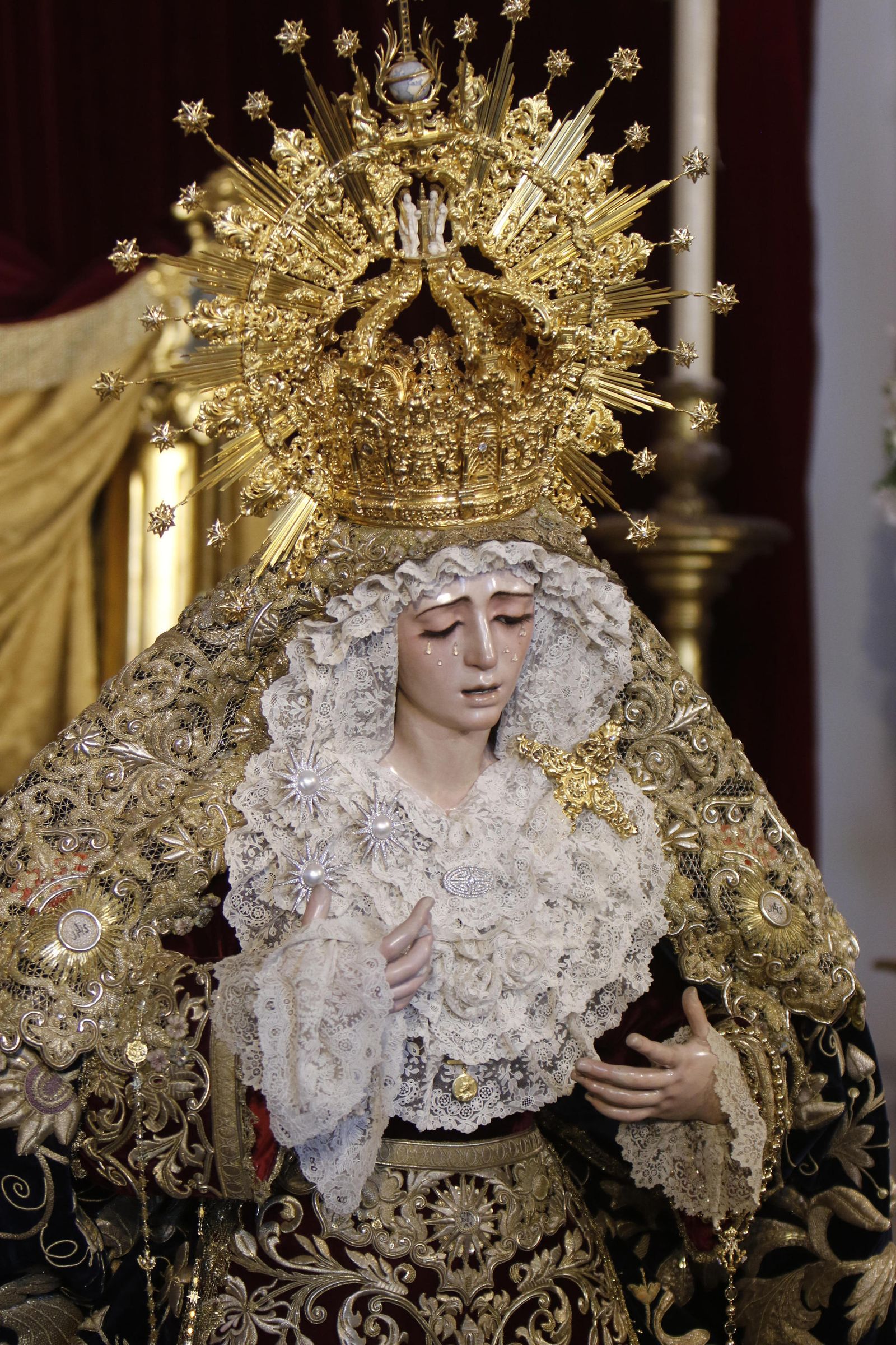Besamanos a la Virgen de la Estrella