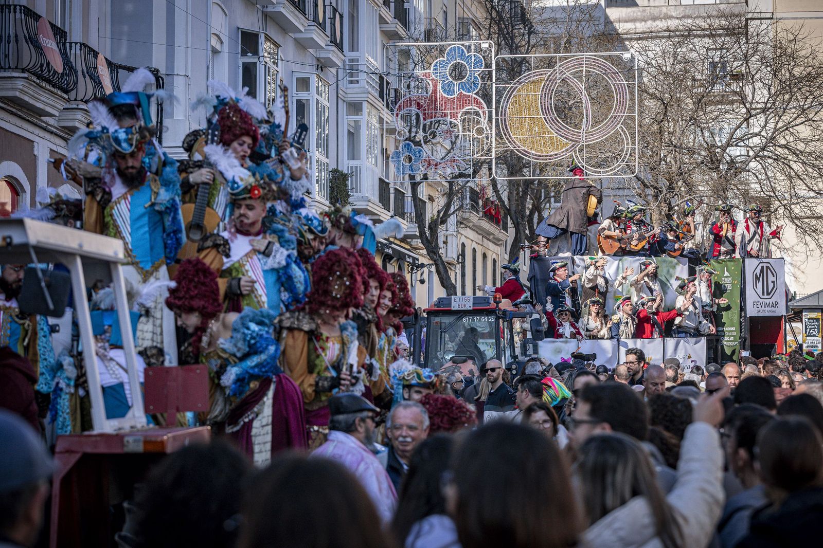 Las mejores imágenes del lunes de Carnaval de Cádiz 2026