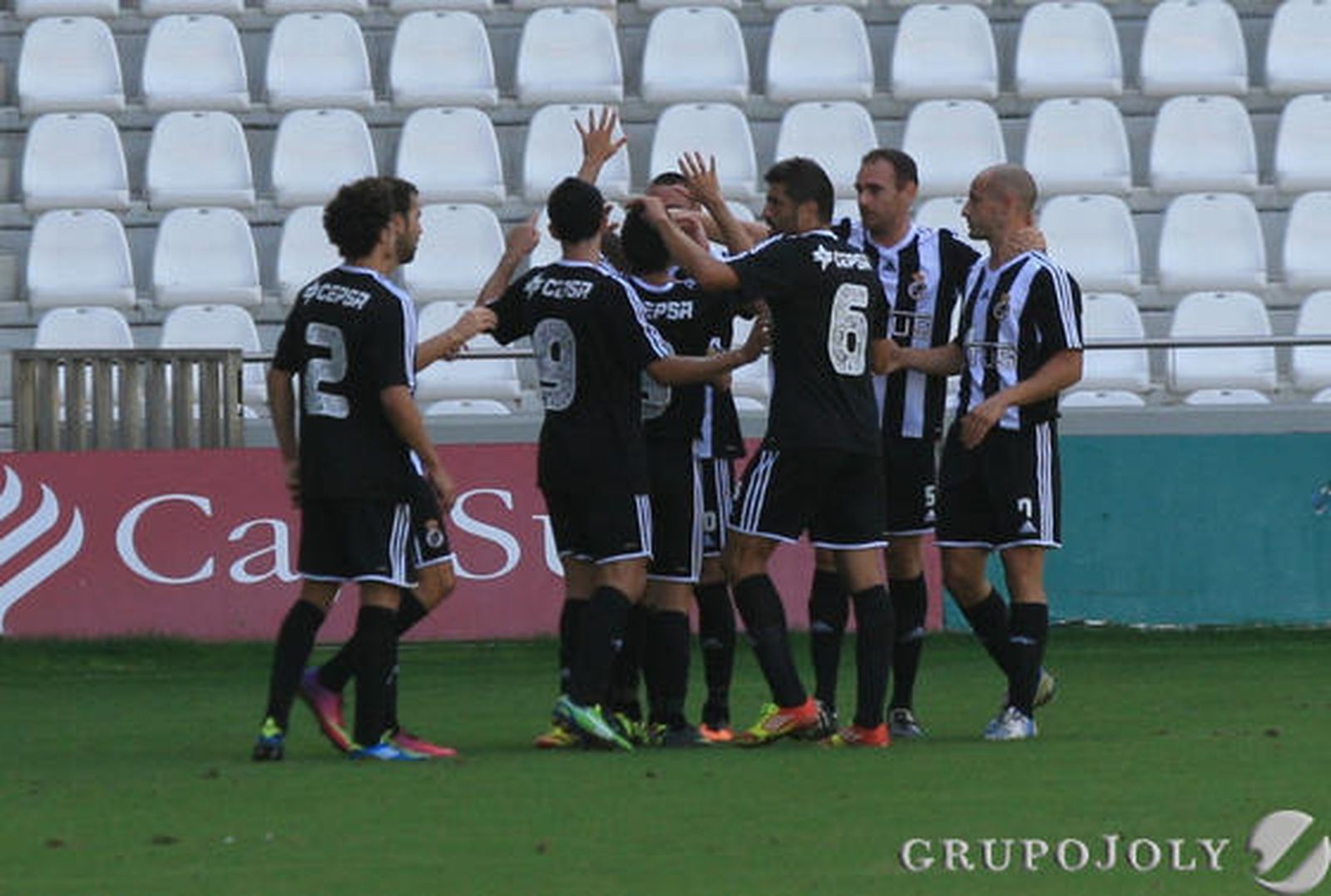 Los linenses enlazan en Córdoba su segundo triunfo fuera de casa (1-2)

Foto: Oscar Barrionuevo