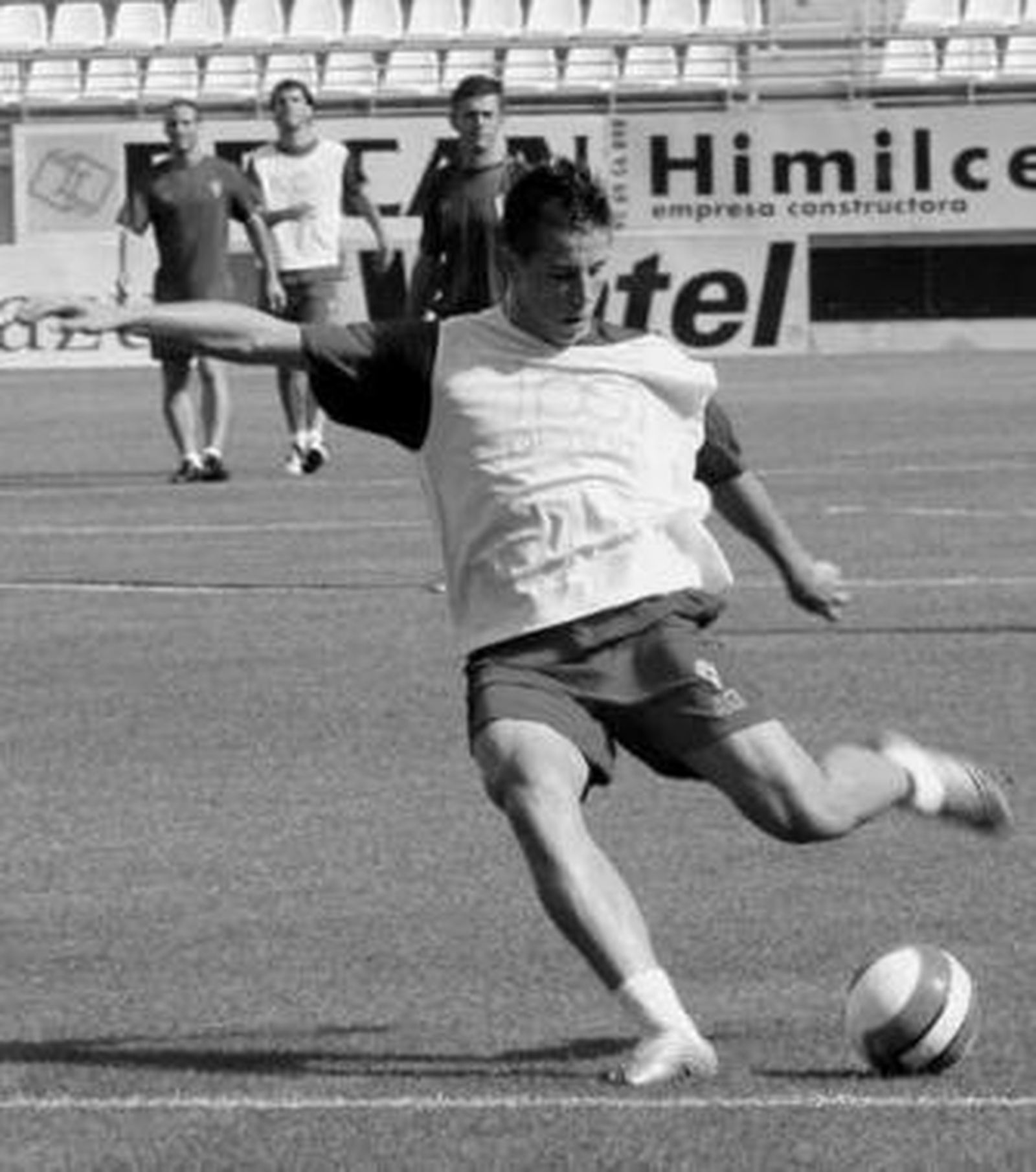 Dani Aquino durante un entrenamiento con el Murcia.