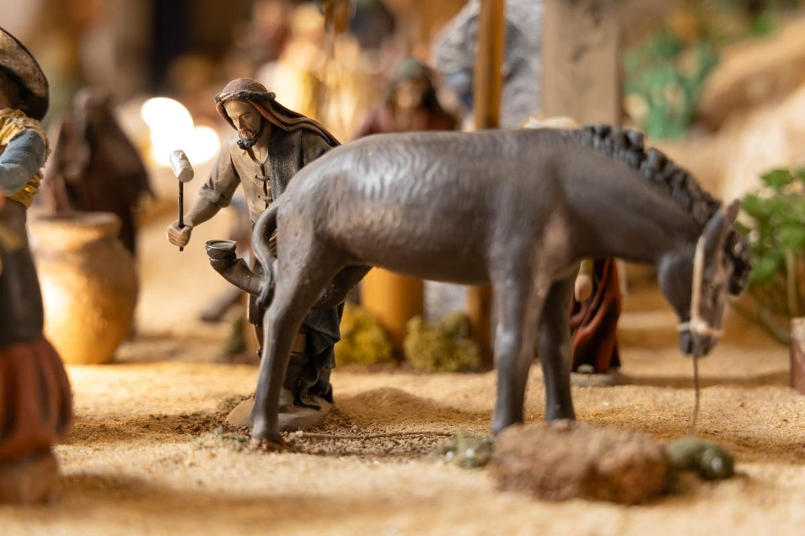 En imágenes: así es el Belén Bíblico con más de un millar de piezas artesanas de los abuelos María y Rafael