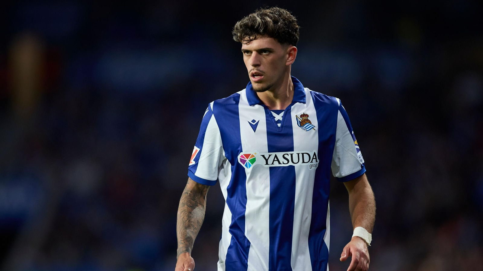 Javi López en un choque este pasado curso con la Real Sociedad