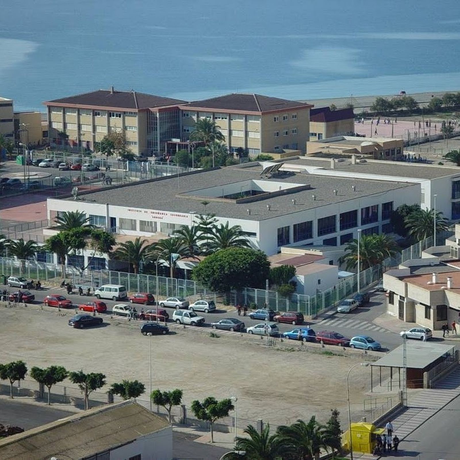 Panorámica del IES Abdera de Adra.