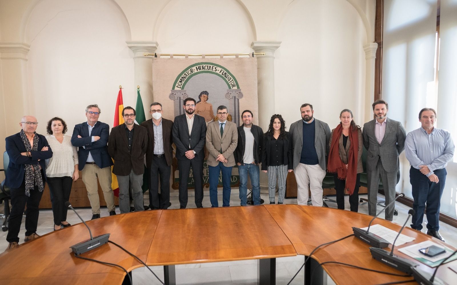 Imagen de la entrega de las ayudas a las empresas por parte de la Junta de Andalucía