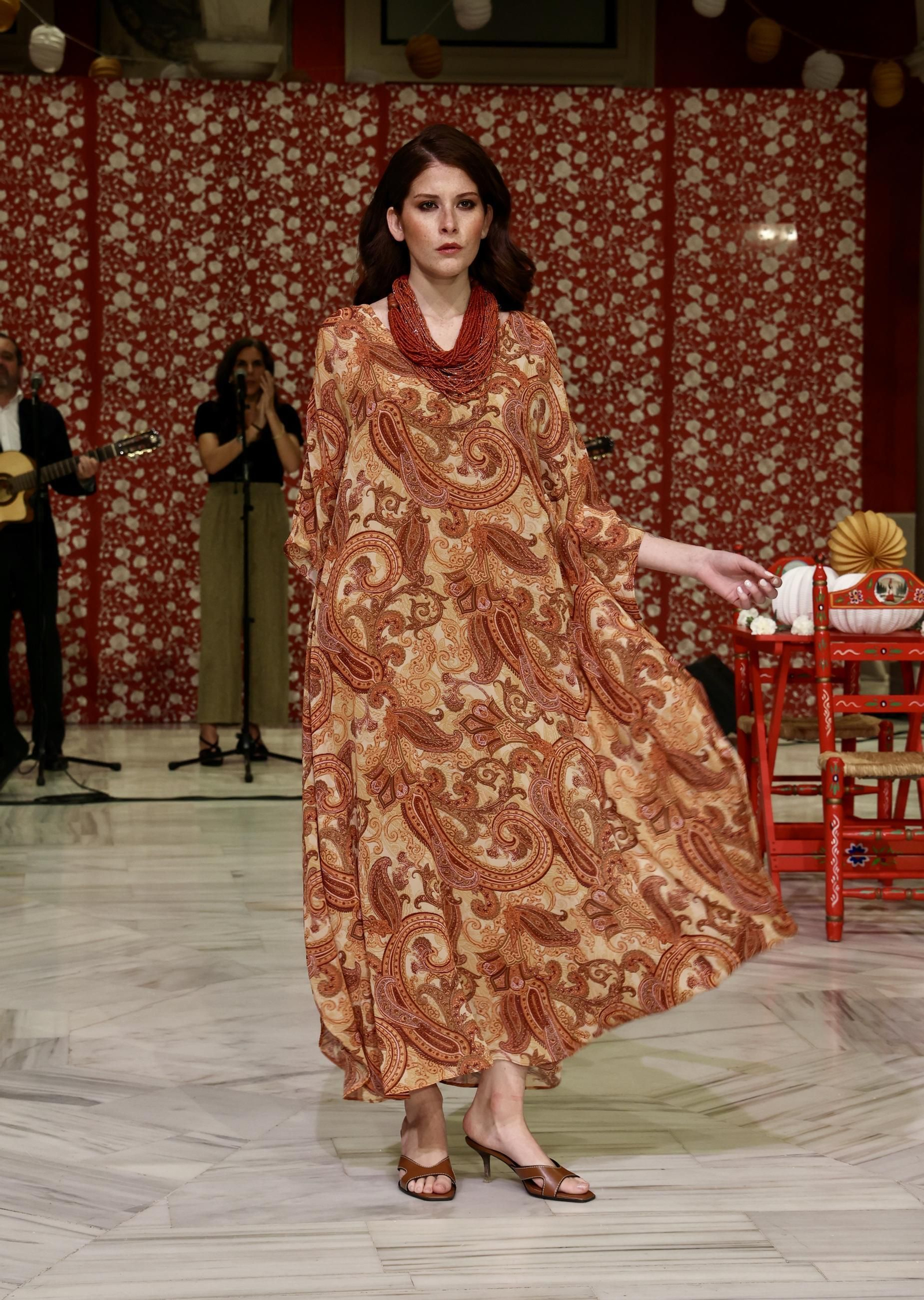 Desfile moda andaluza "Cajasol de moda"