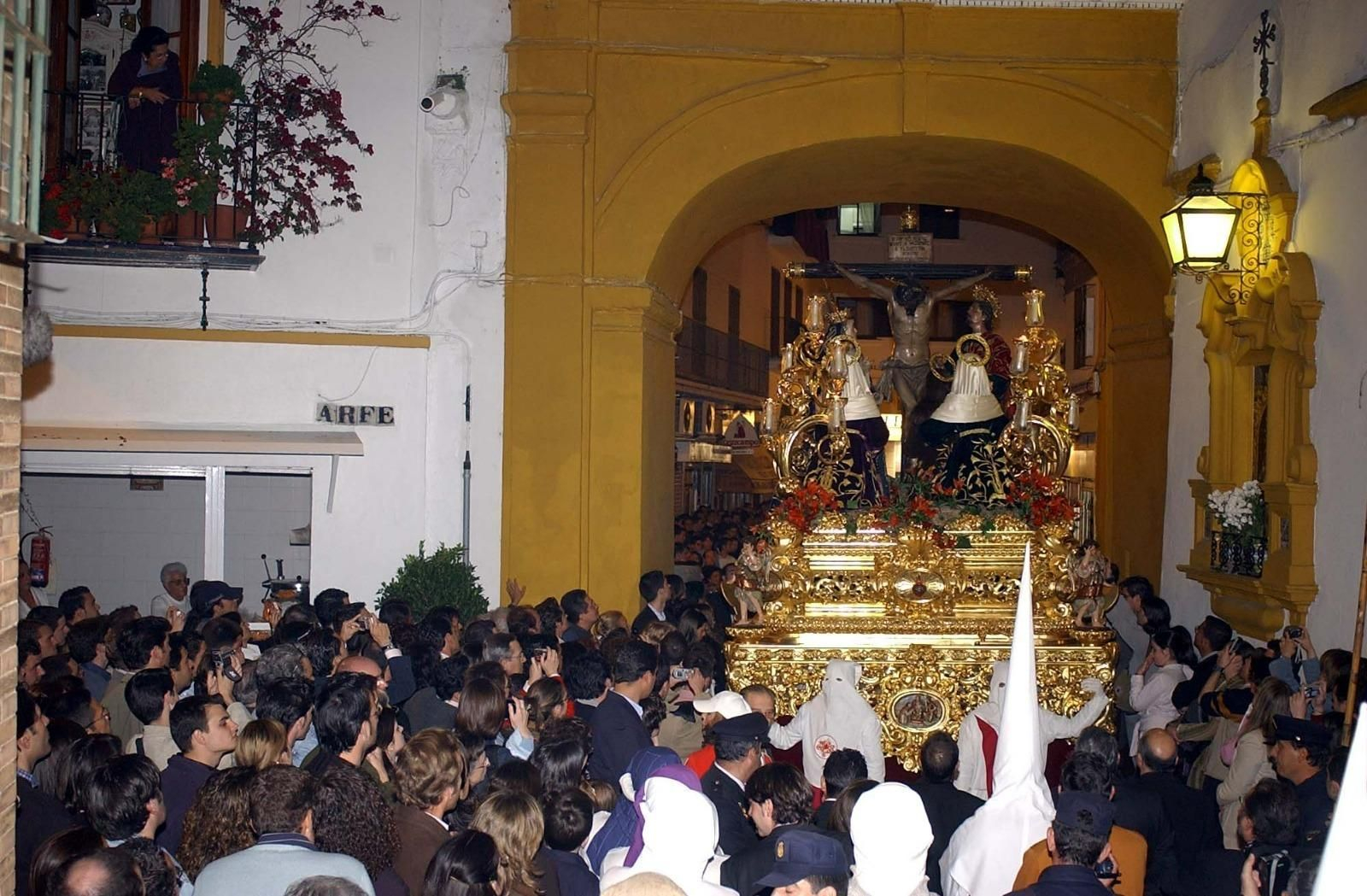 El misterio de las Siete Palabras por el Postigo en el Santo Entierro Grande de 2004