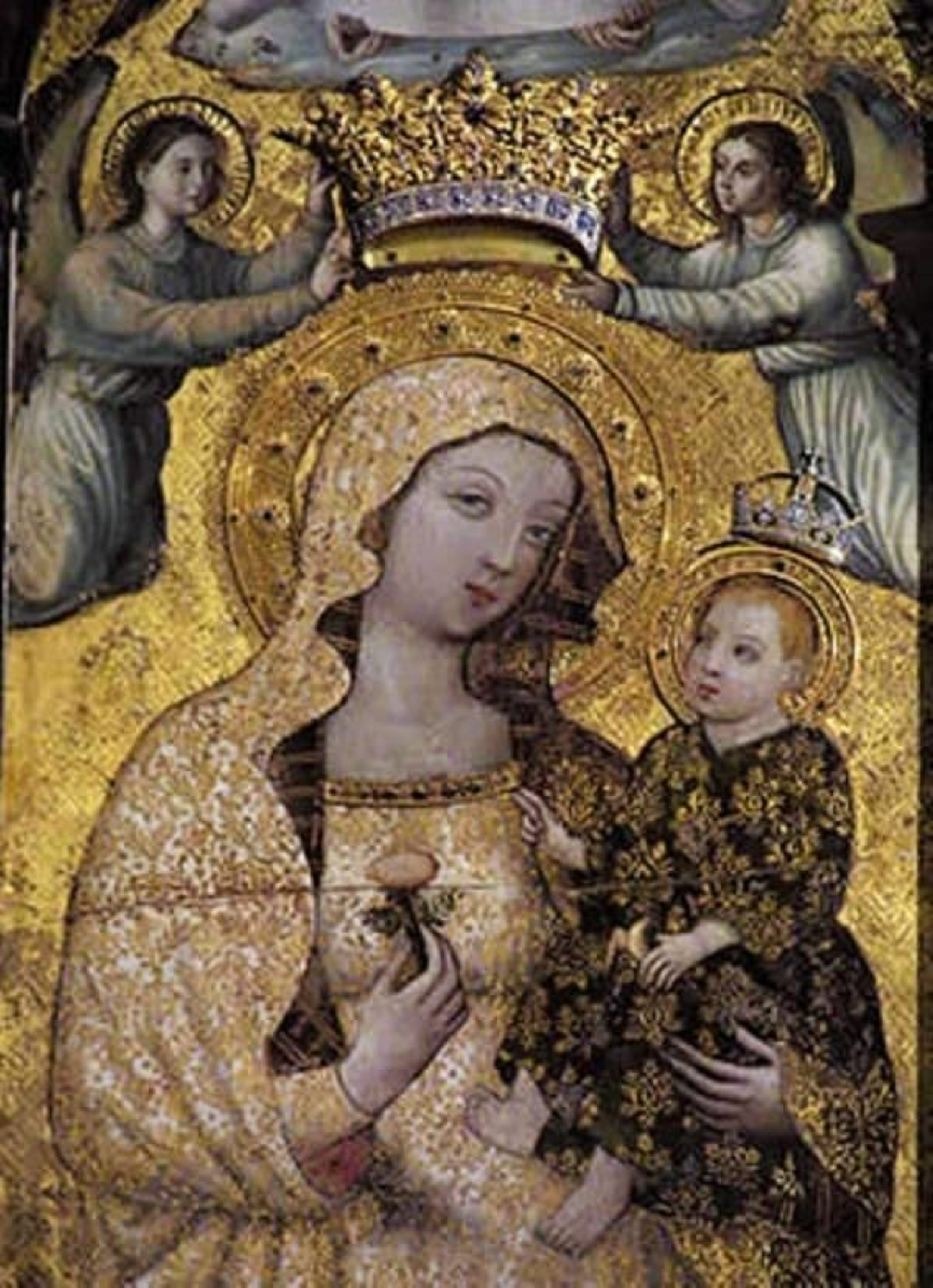 Virgen de la Antigua que recibe culto en la Catedral de Sevilla.