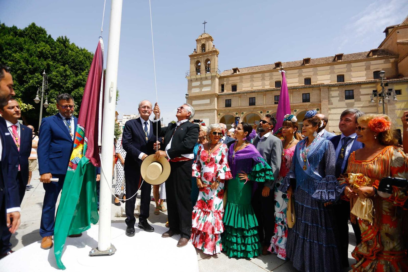 La peregrinación en romería a la Basílica de la Virgen de la Victoria, en fotos