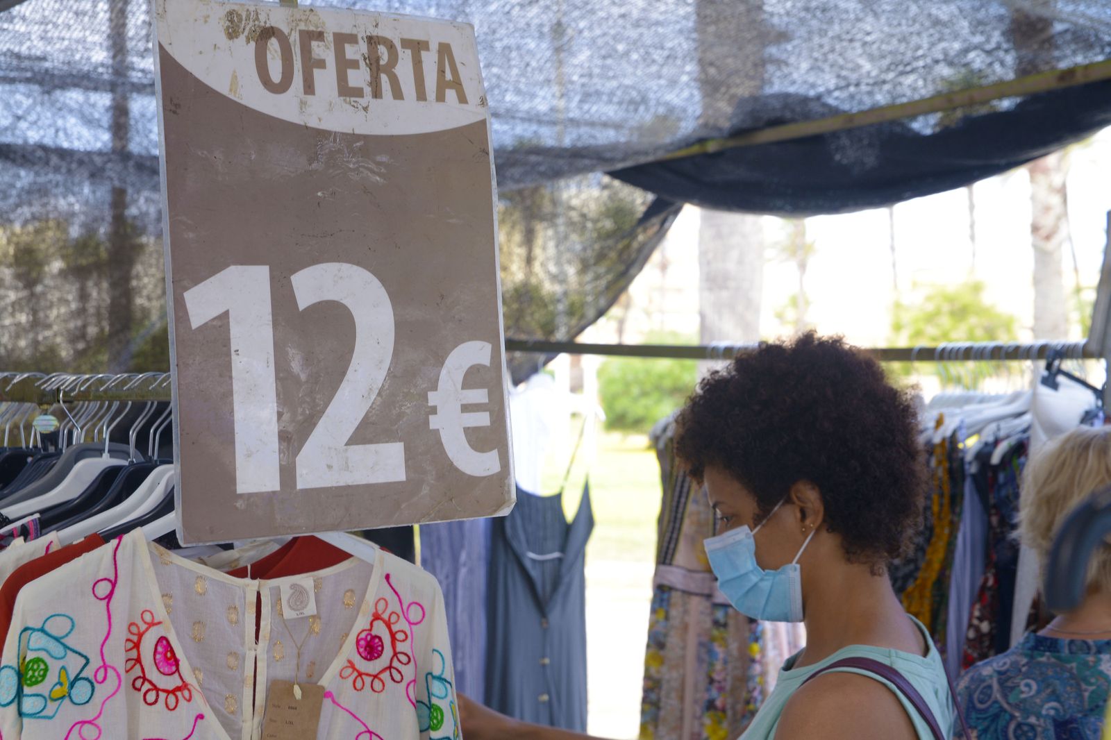 Fotos del primer dia del mercadillo de La Linea