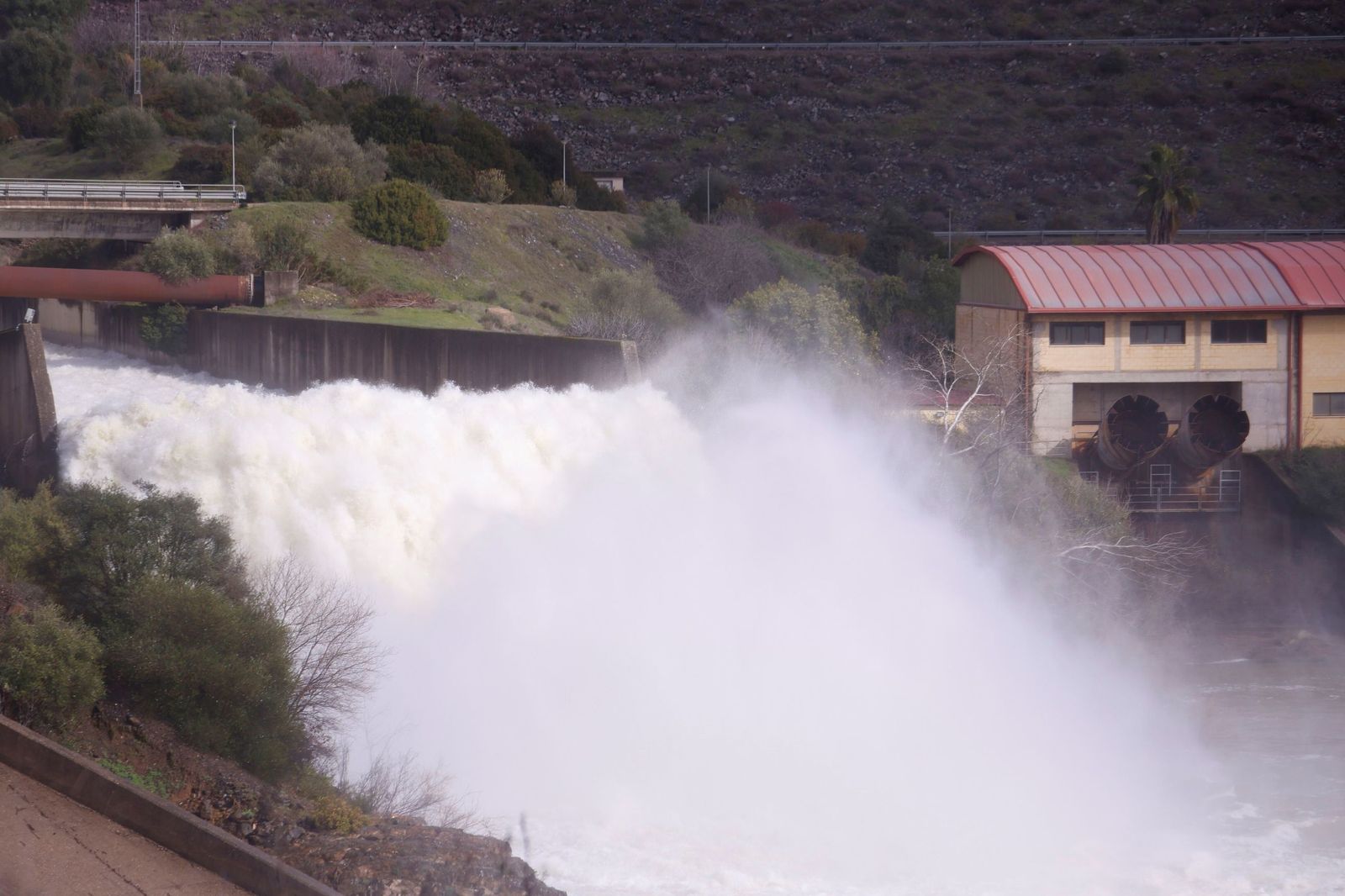 Las espectaculares imágenes del desembalse de San Rafael de Navallana en Córdoba