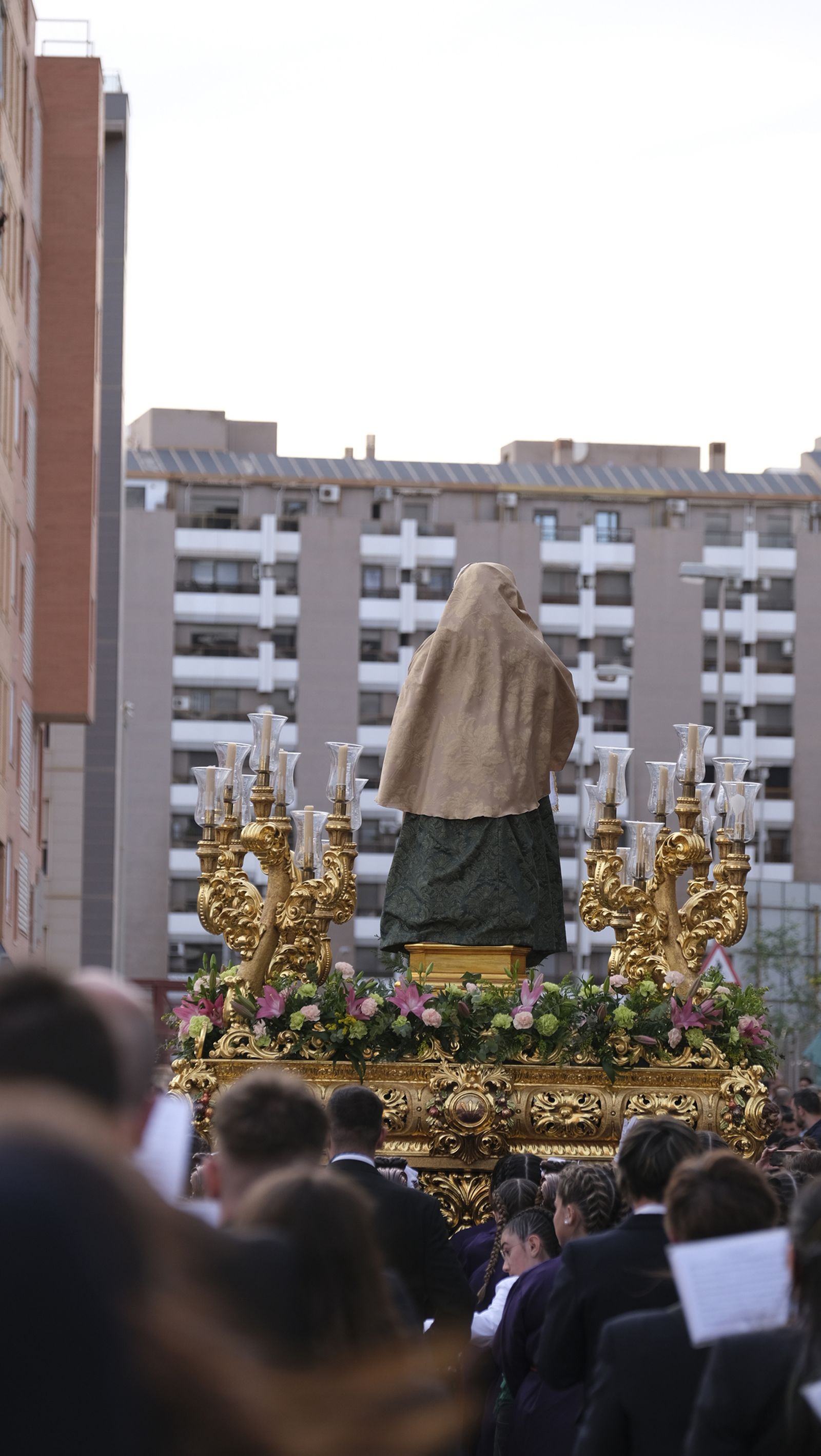 La procesión del Encuentro por las calles de Almería, en imágenes